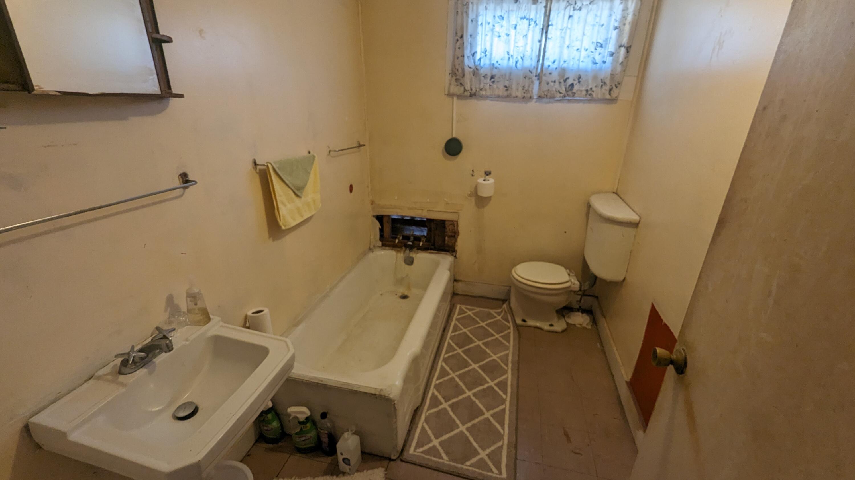 NO RECORDED SUBDIVISION - Residential