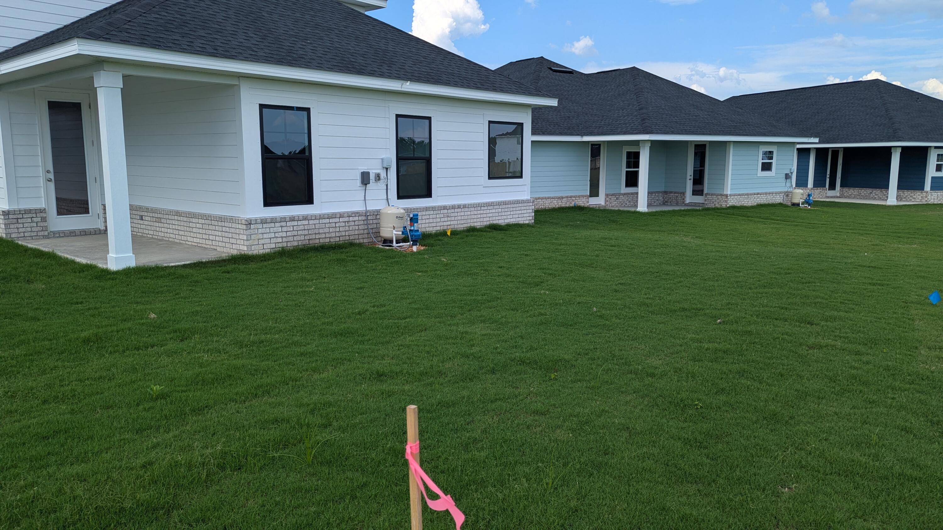 THE BLUFFS AT LAFAYETTE - Residential