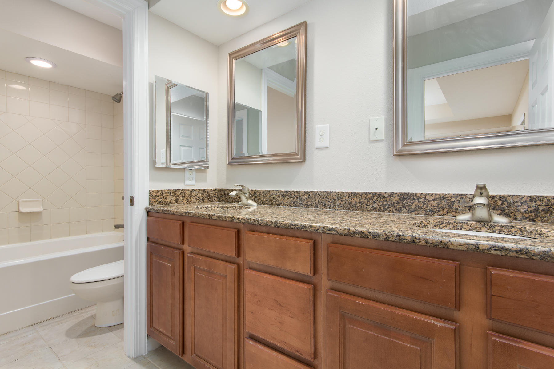 EAGLE BAY - Residential