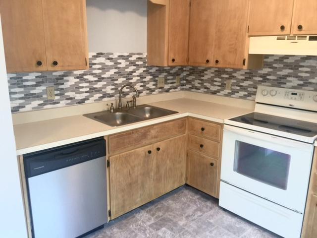 YORKTOWN AT WILLOW BEND - Residential Lease