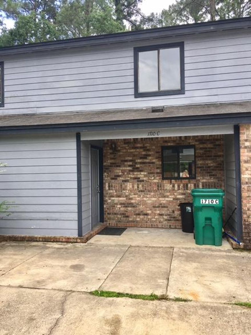 AVAILABLE: 12/29. SECURITY DEPOSIT = $1550 - CAN BE BROKEN UP IN 2 MONTHLY INSTALLMENTS IF QUALIFIED. PETS ALLOWED UPON OWNERS APPROVAL & A NON-REFUNDABLE PET FEE DEPENDING ON PETS! Nice 2 story townhome in the middle of FWB by both bases, hospital, schools, shopping, restaurants, EVERYTHING! Pretty wood looking floors downstairs. Open floor plan. Kitchen w/ stainless looking appliances & free standing shelving/pantry. Remodeled 1/2 bathroom downstairs for guests. Upstairs is 2 nice sized bedrooms (1 w/ a walk in closet) & a full bathroom. Outside you have a covered patio for relaxing & entertaining & extra privacy w/ a fenced backyard. All electric! Washer & dryer hookups inside off the living room in the utility room. Cul-de-sac street. Welcome home!