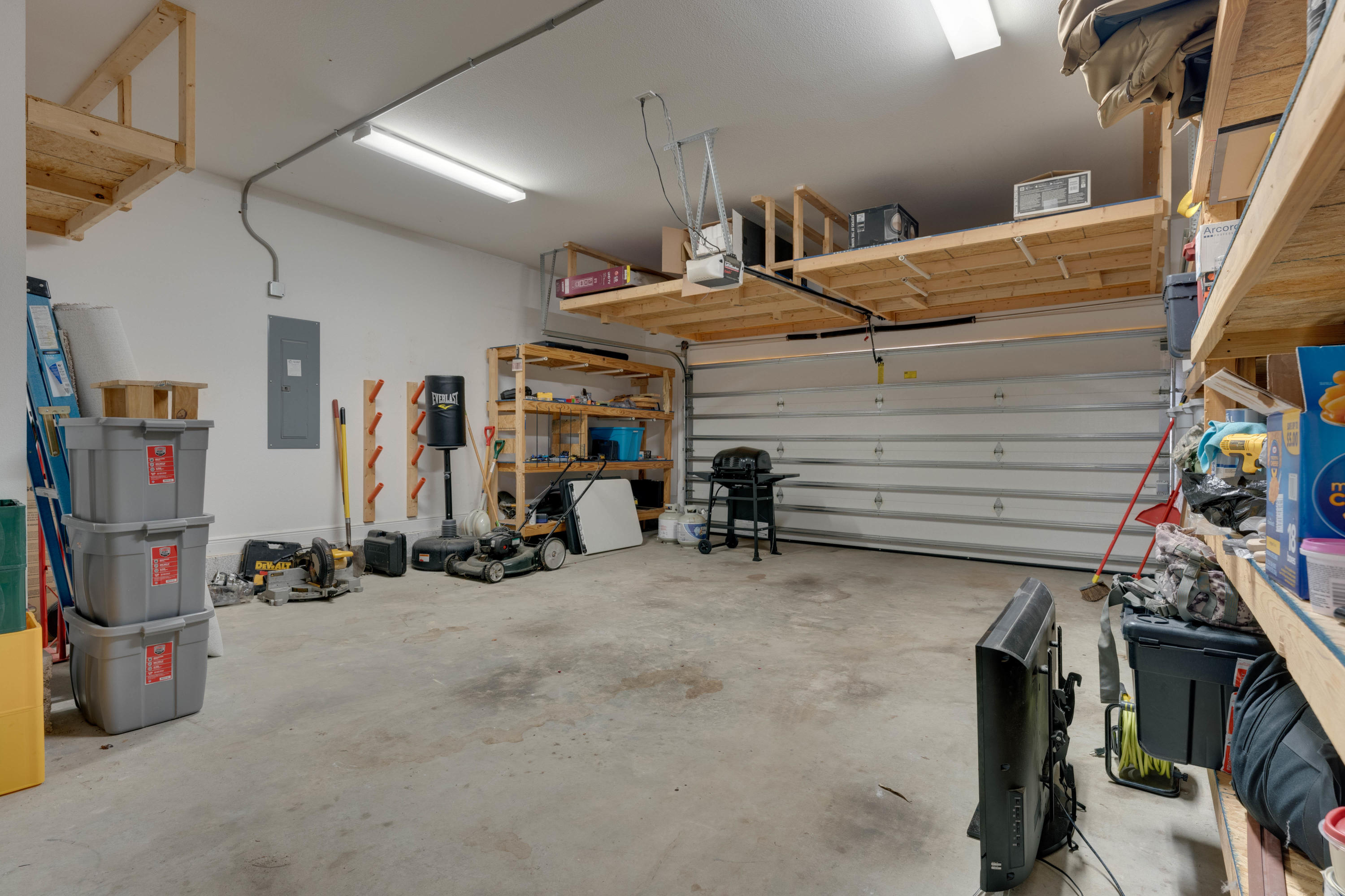 MAGNOLIA VILLAGE PH 1 - Residential