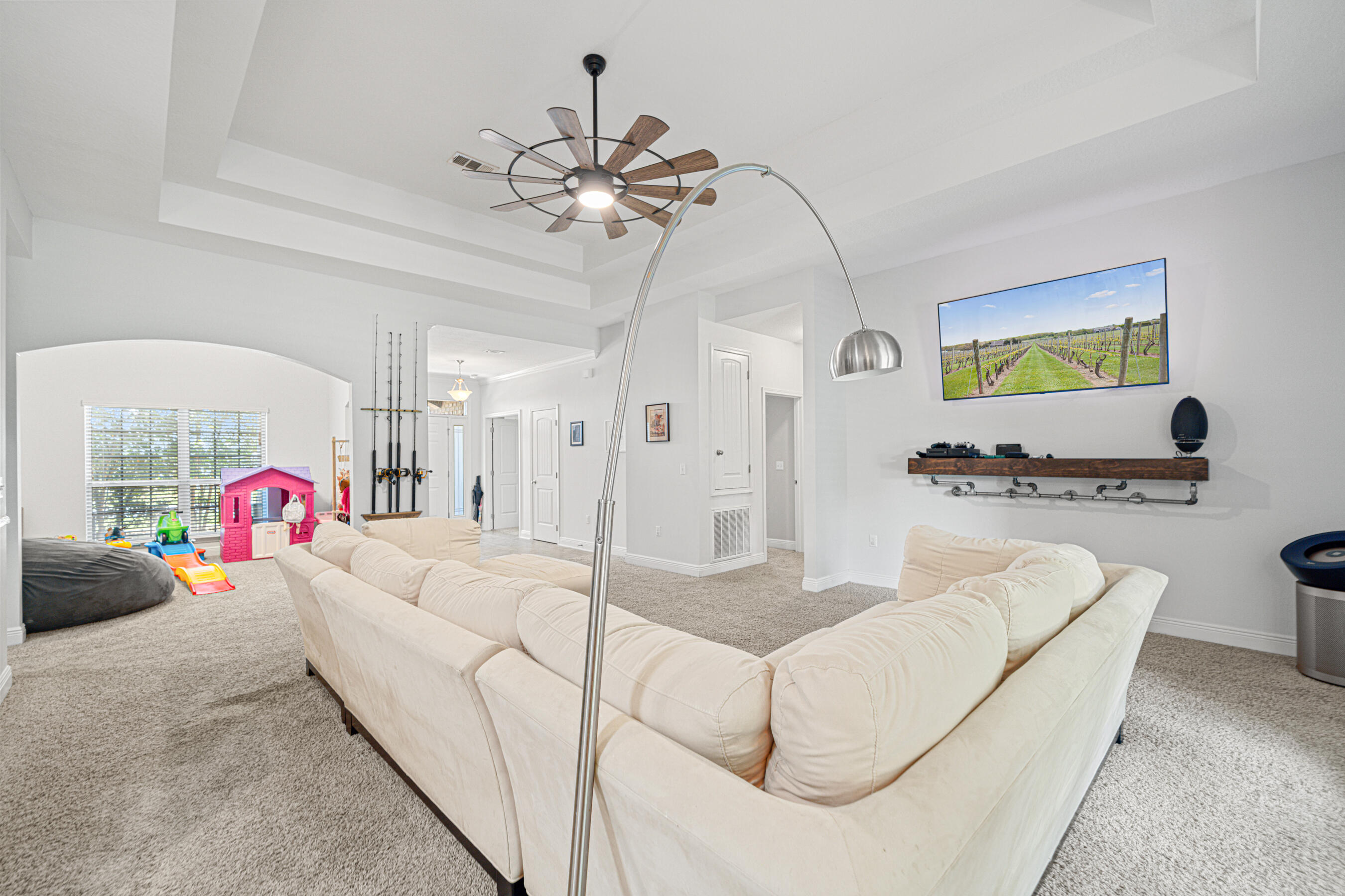 BROWNSTONE MANOR - Residential
