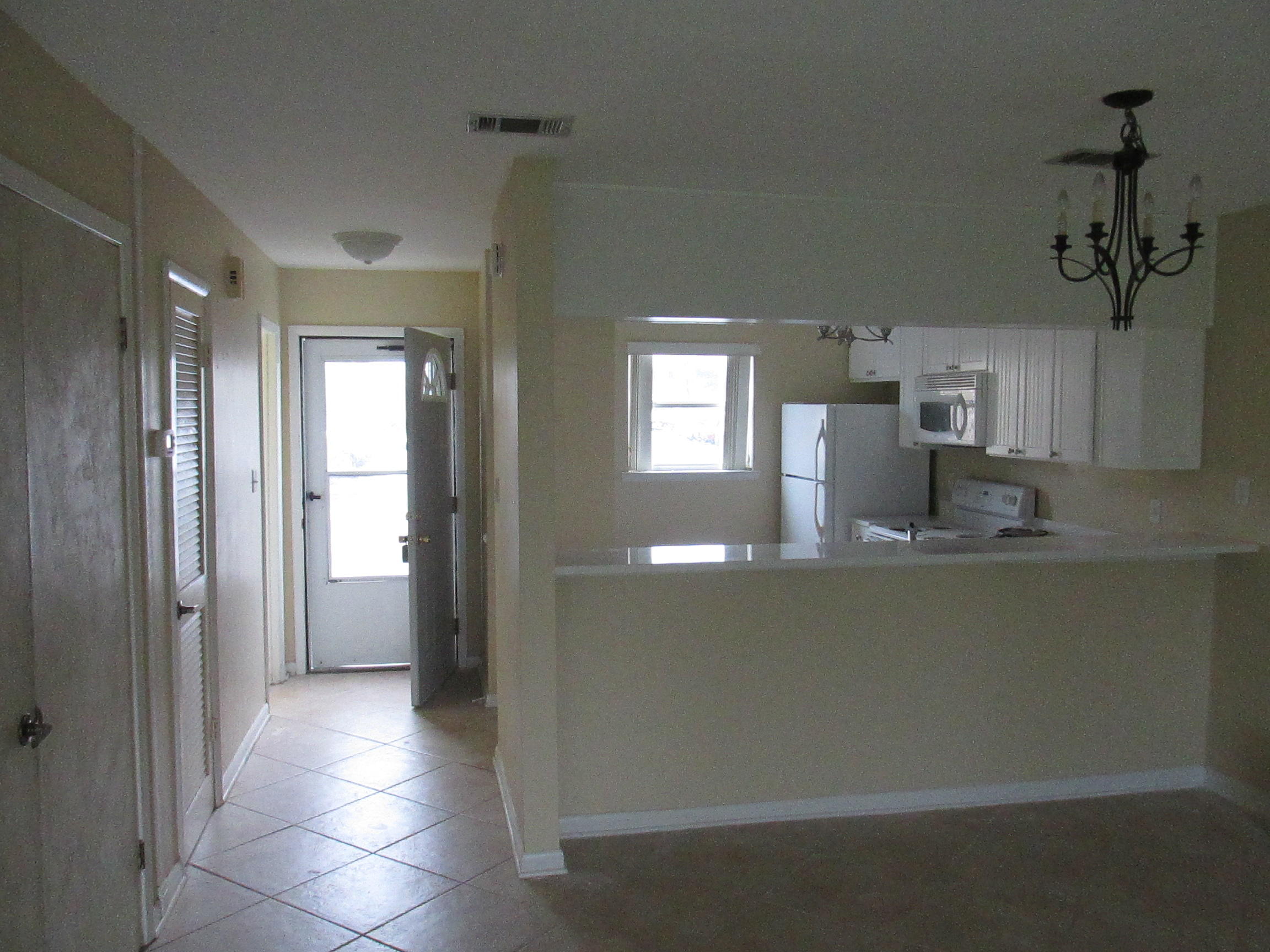 SUMMERHOUSE T/H - Residential Lease