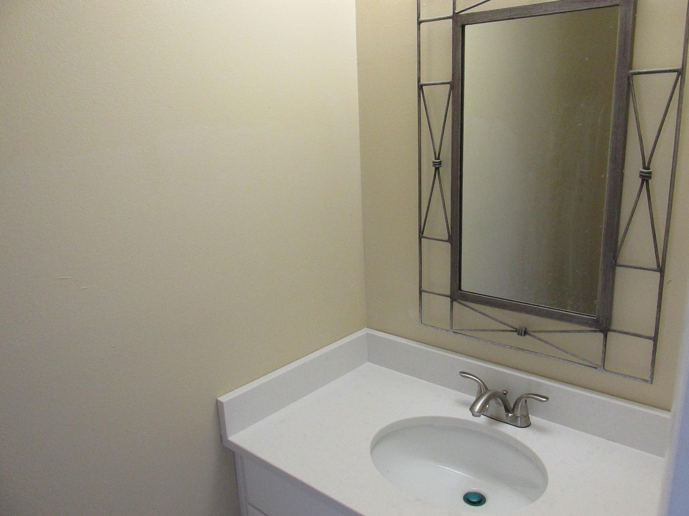 SUMMERHOUSE T/H - Residential Lease