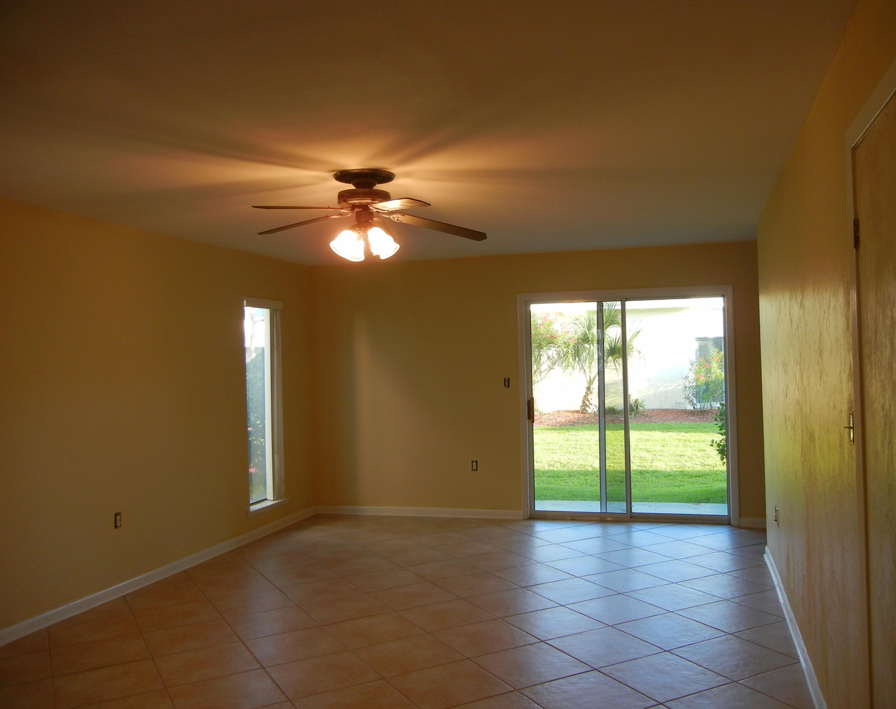 SUMMERHOUSE T/H - Residential Lease