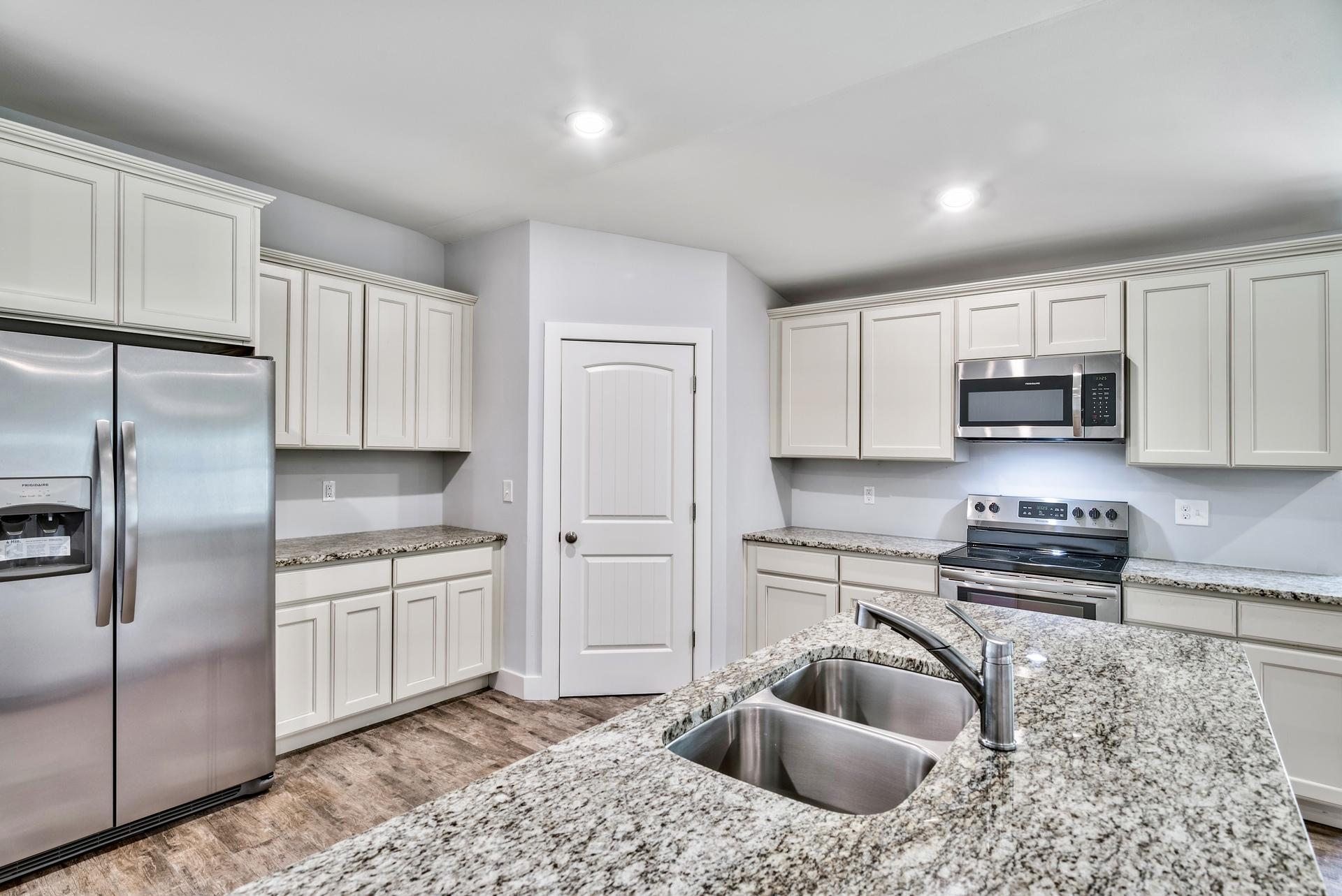 CRESCENT SHORES - Residential