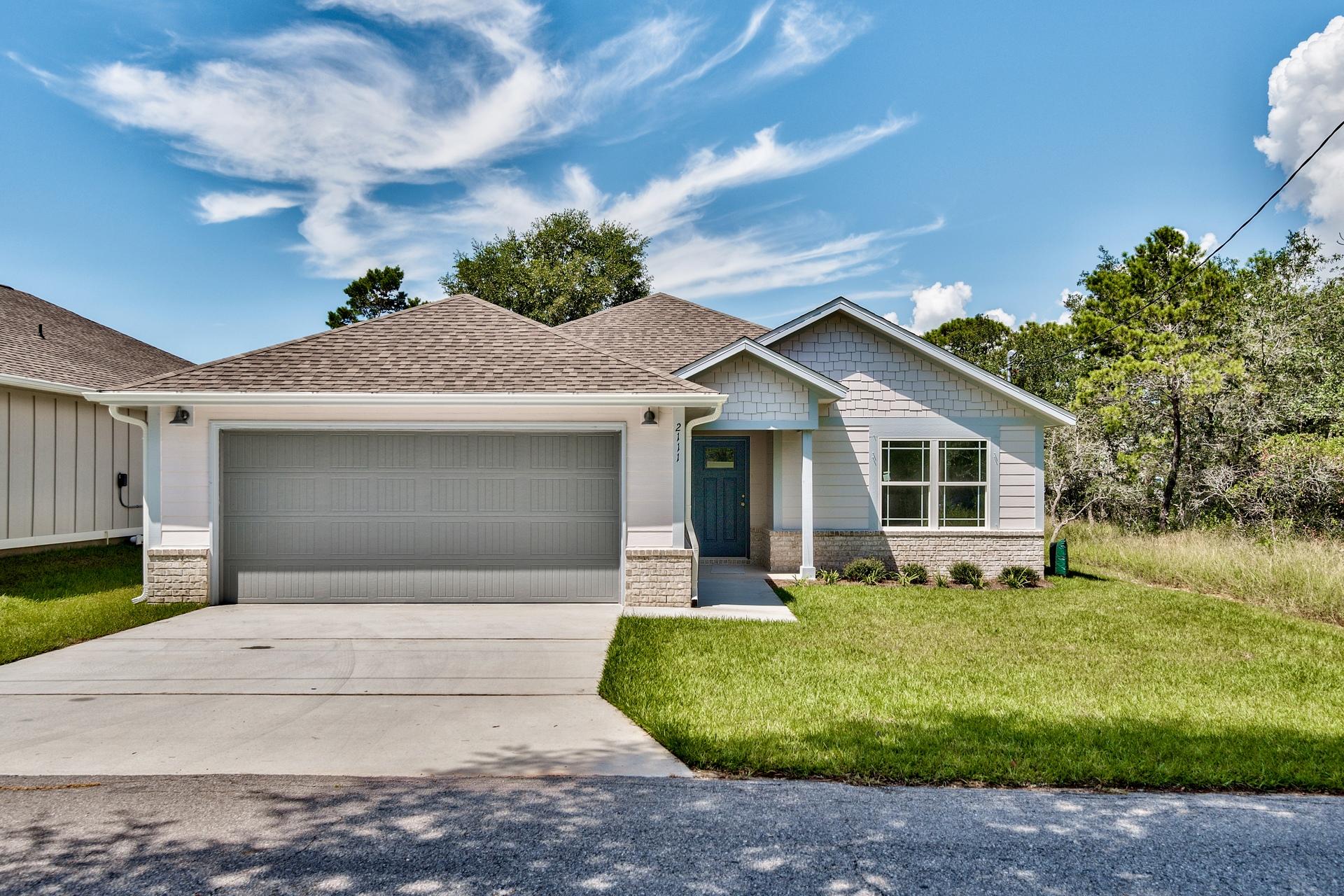 CRESCENT SHORES - Residential