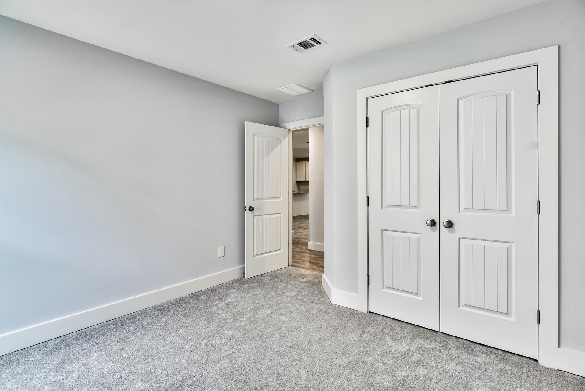 CRESCENT SHORES - Residential