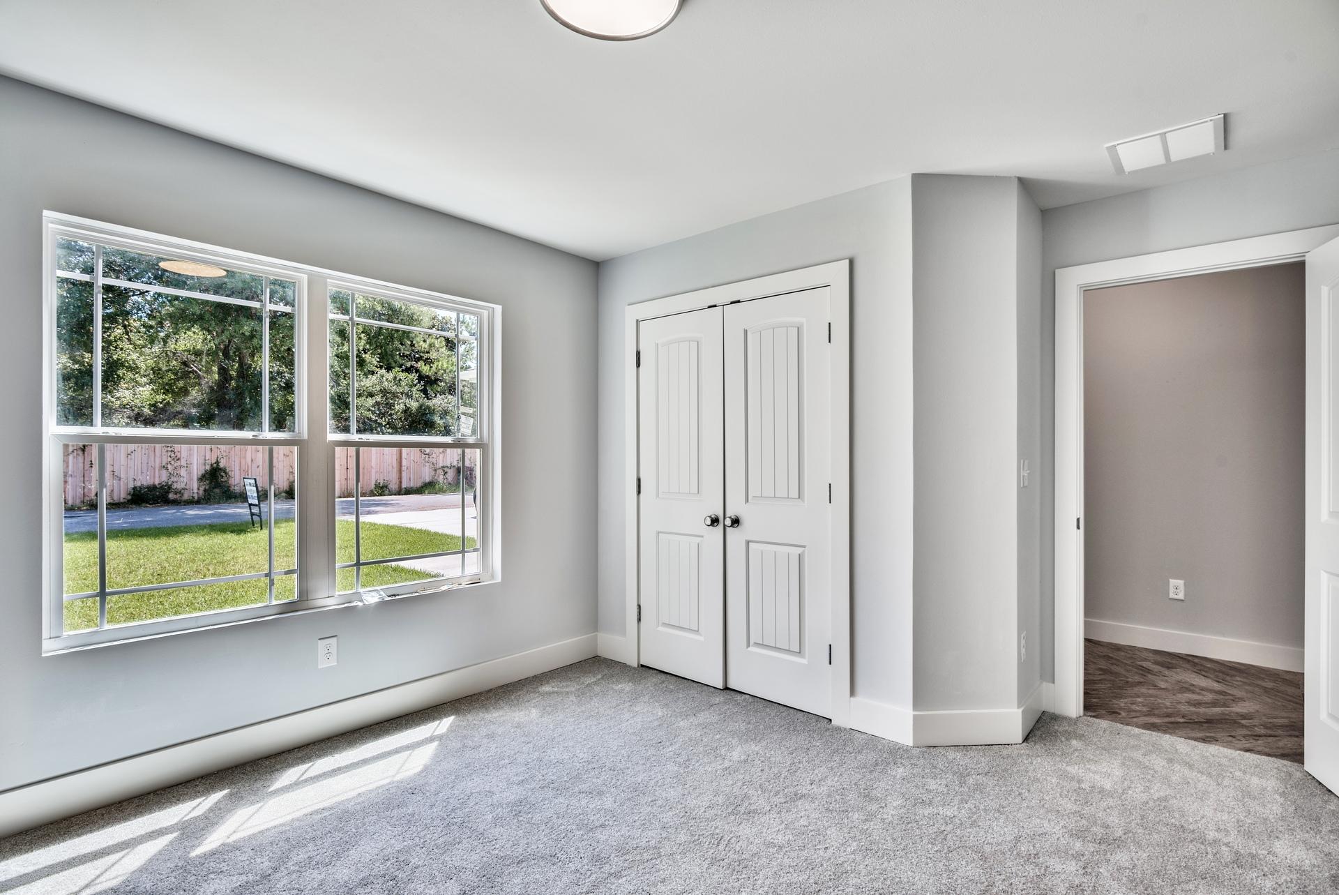 CRESCENT SHORES - Residential