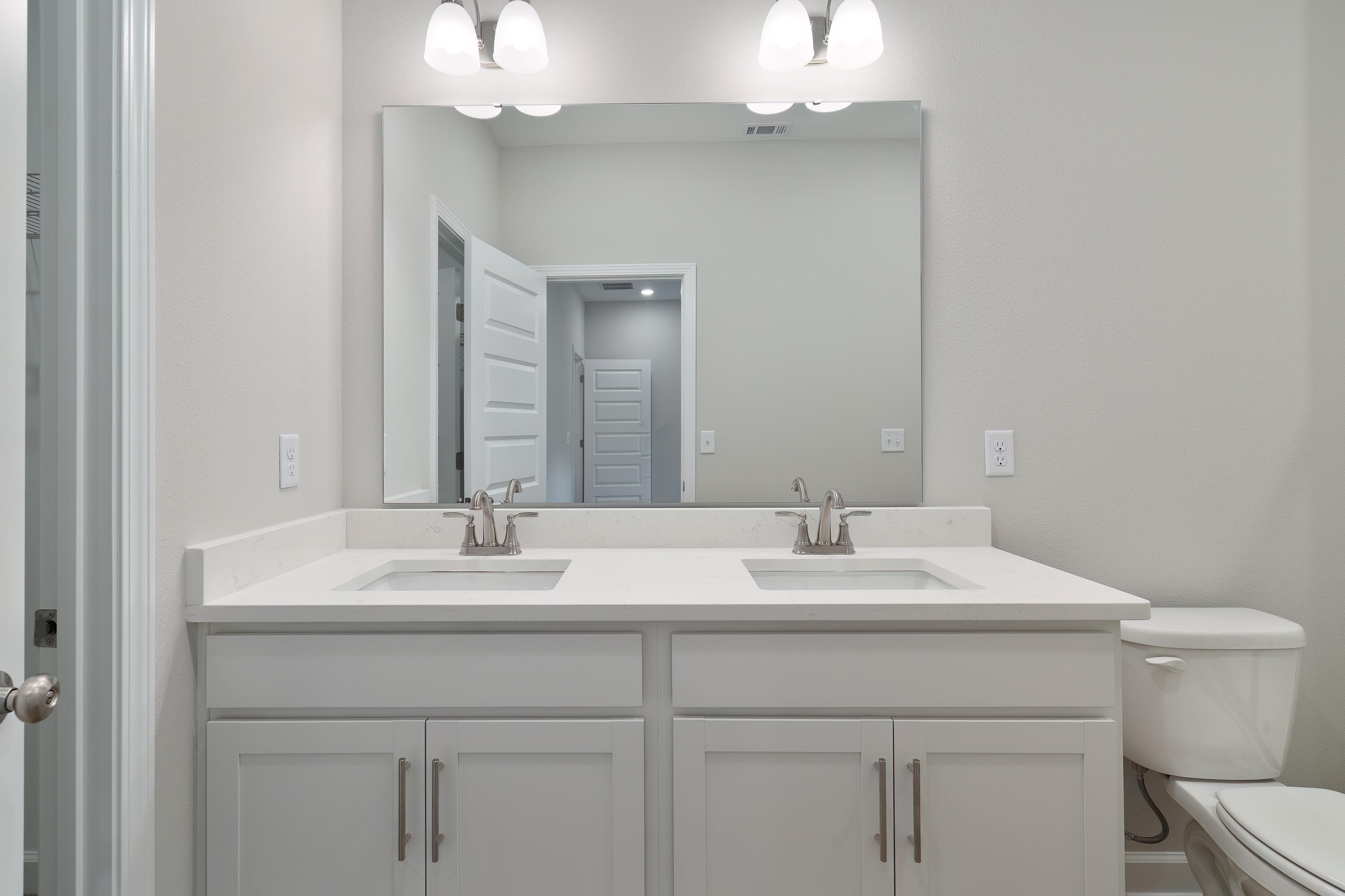 OAK HOLLOW - Residential