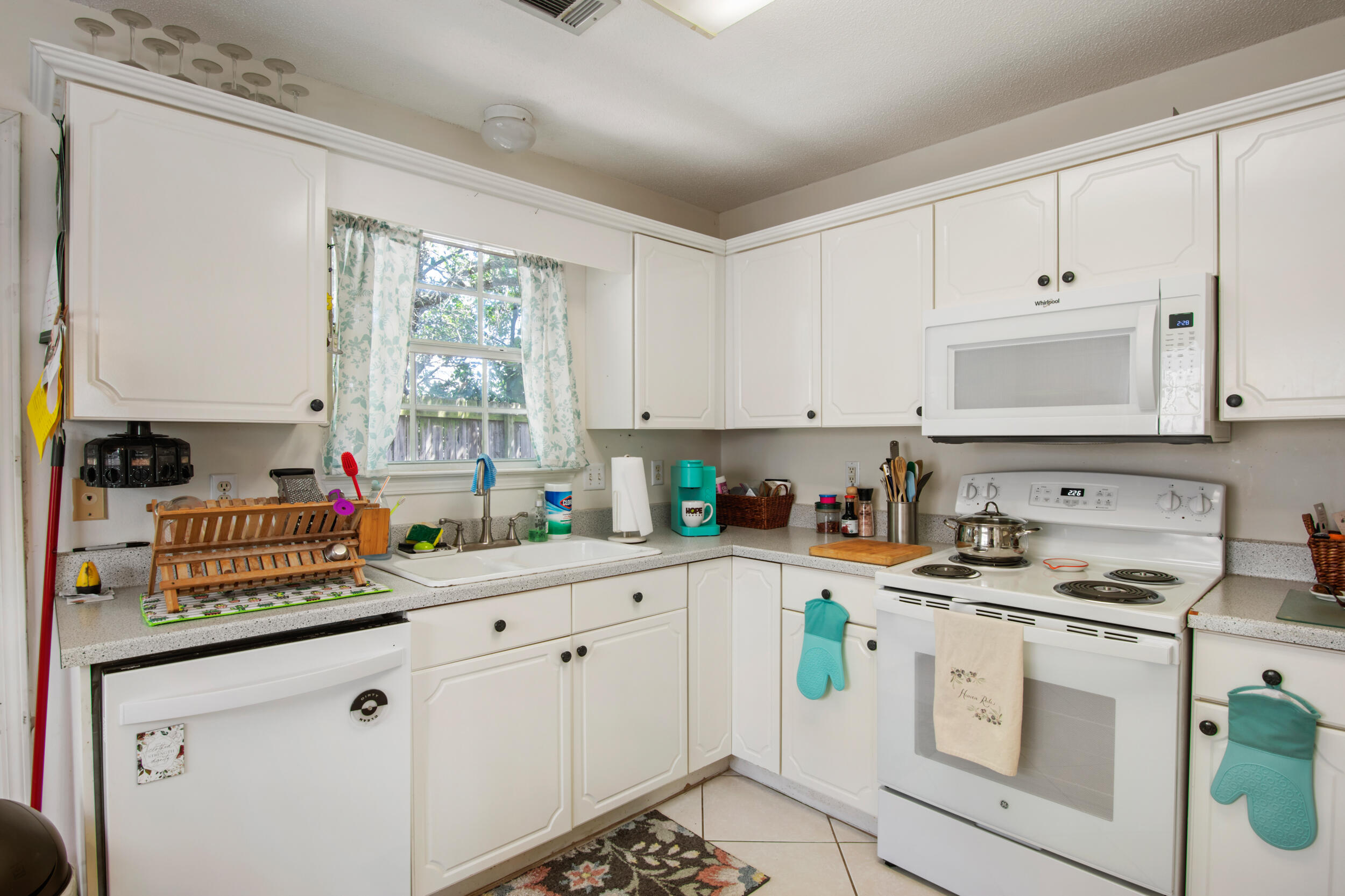 COVENTRY CORNERS - Residential