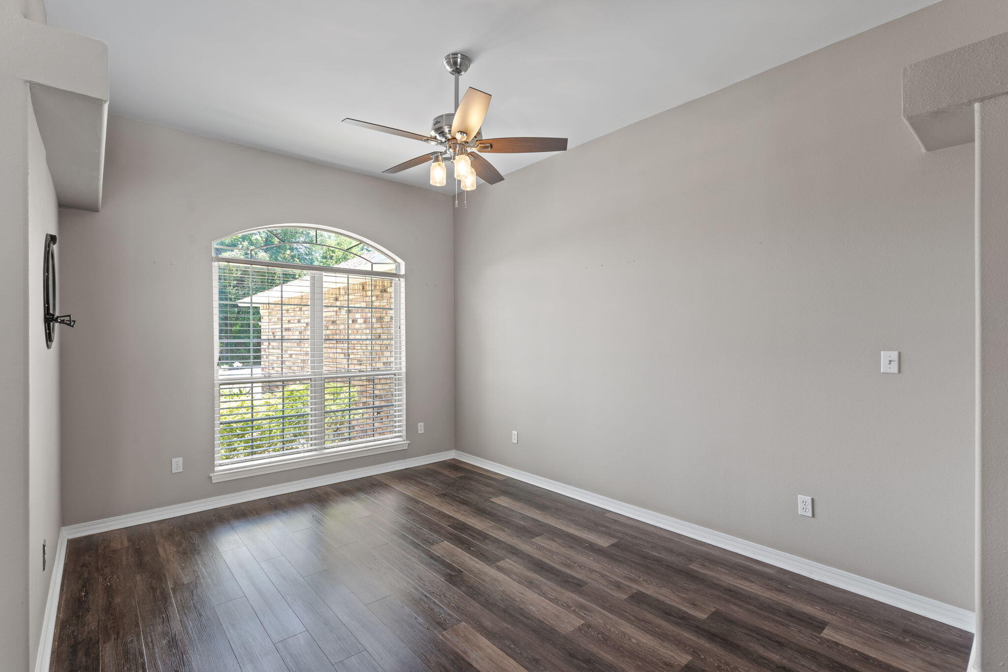 CREEKS EDGE THE - Residential