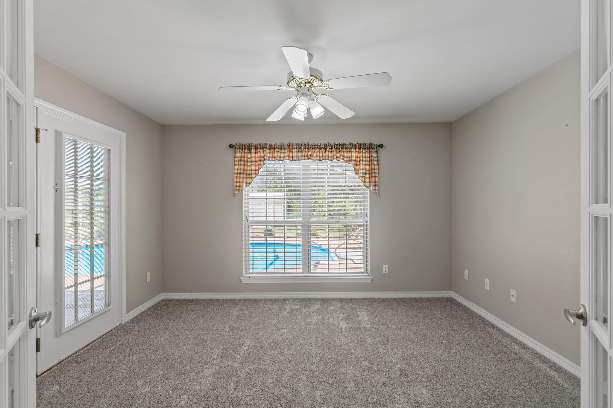 CREEKS EDGE THE - Residential