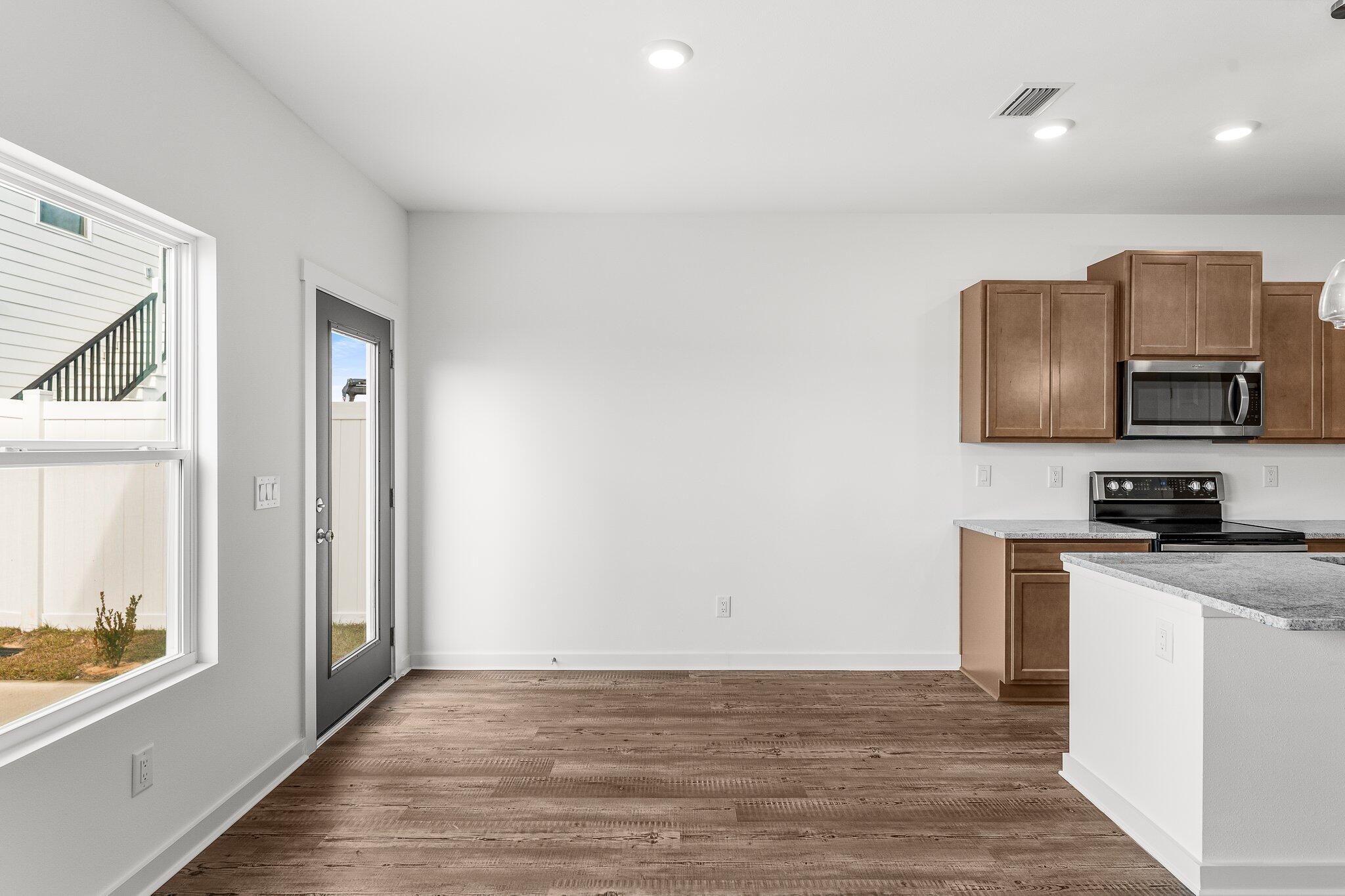 OWL'S HEAD - Residential Lease