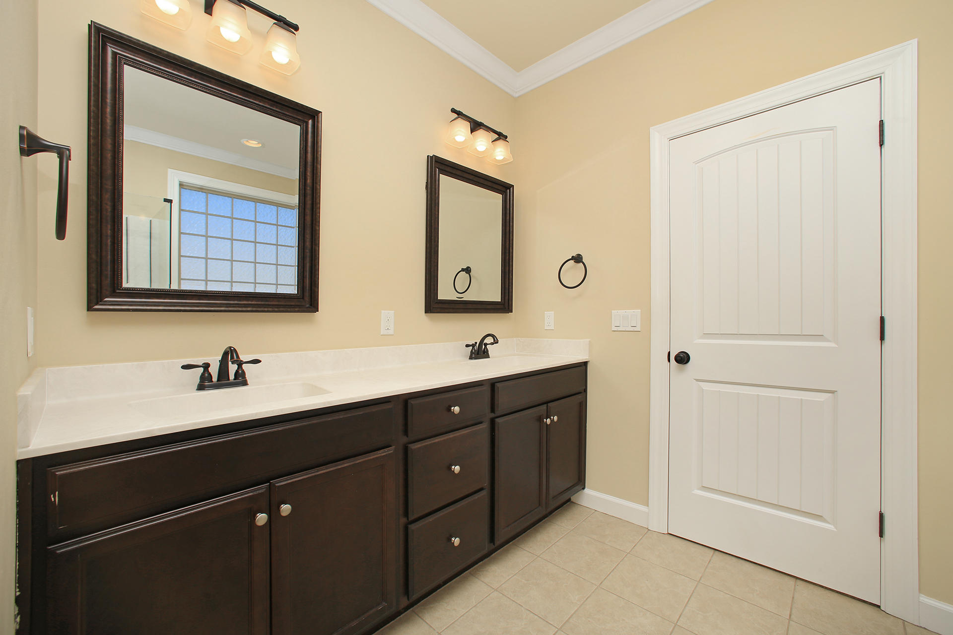 HIDDEN VALLEY - Residential