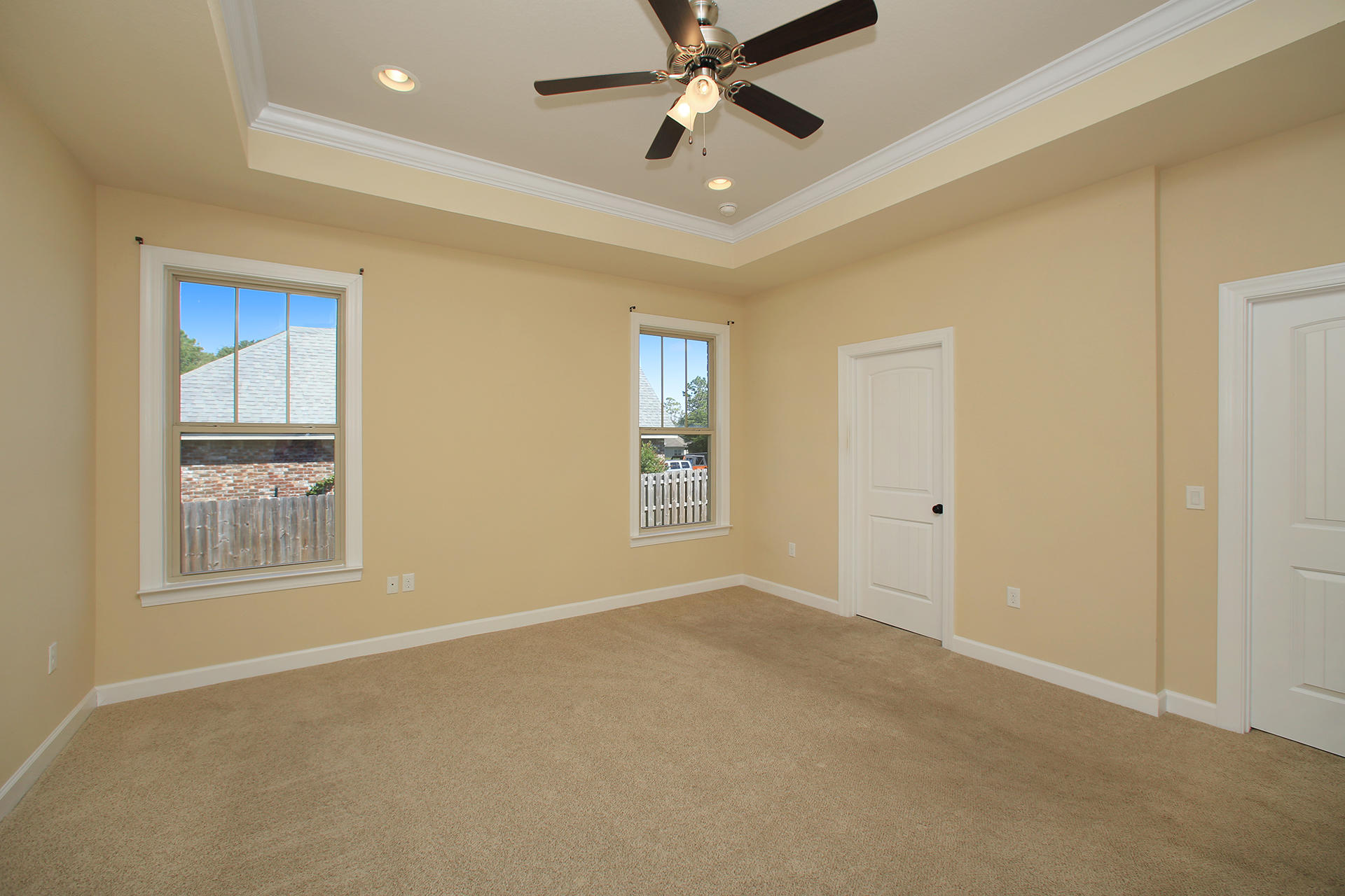 HIDDEN VALLEY - Residential