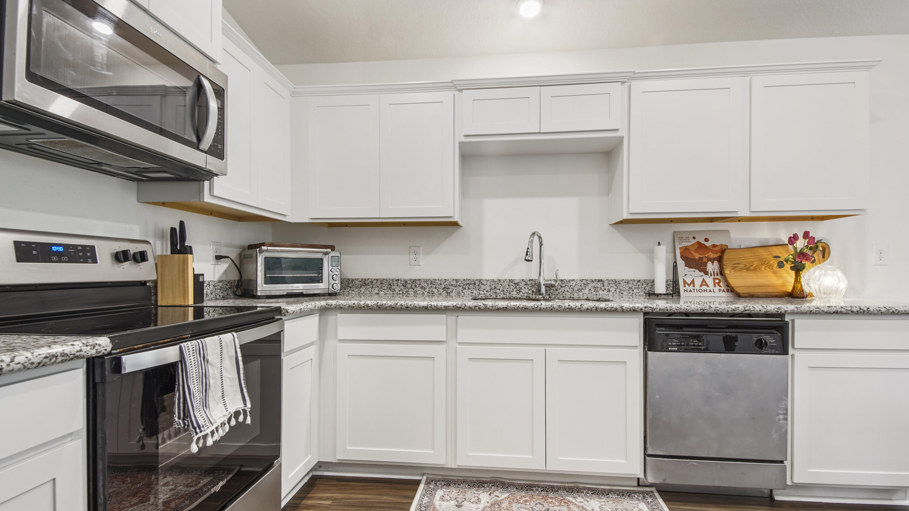 RIVERWALK - Residential