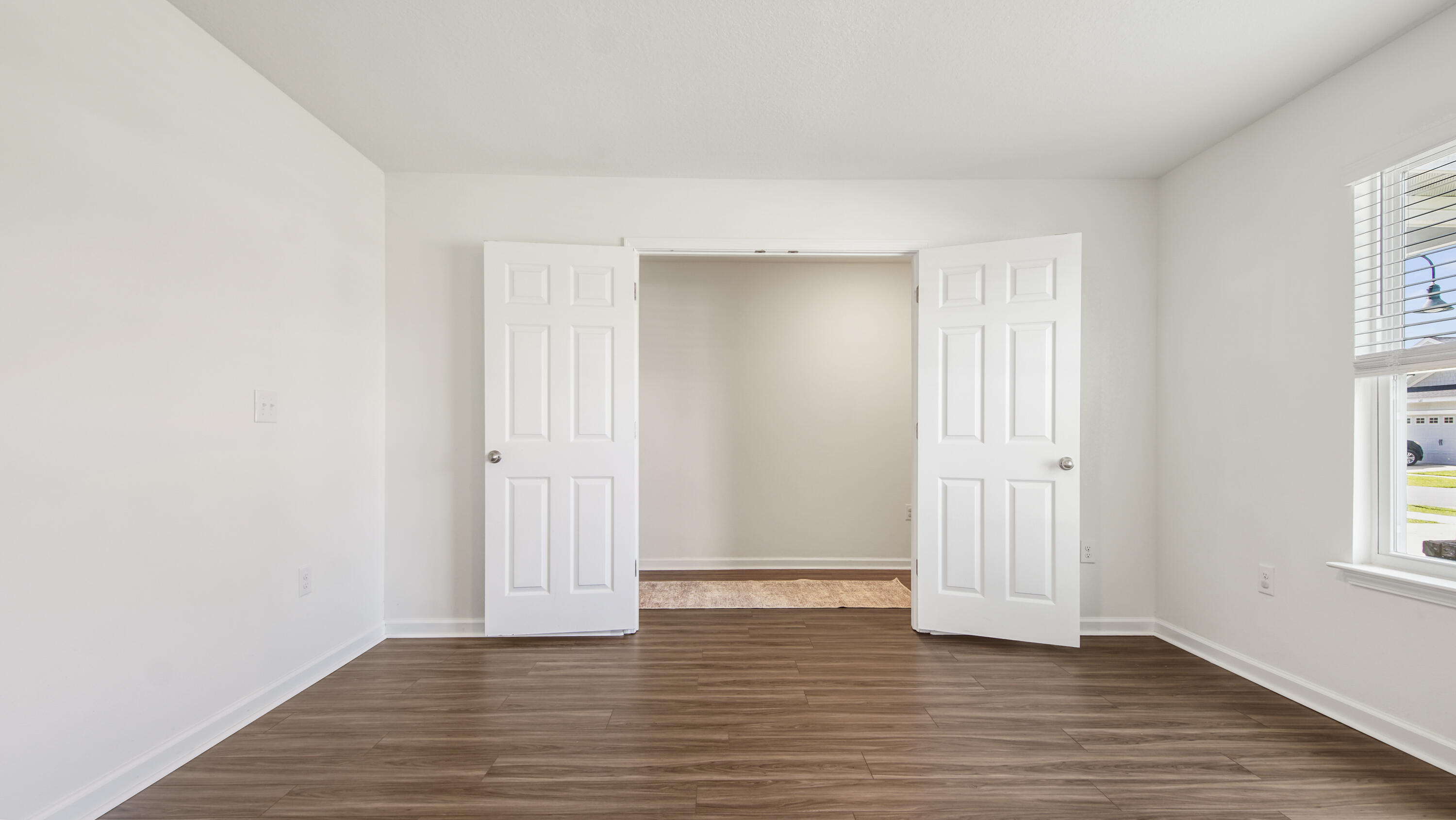 RIVERWALK - Residential