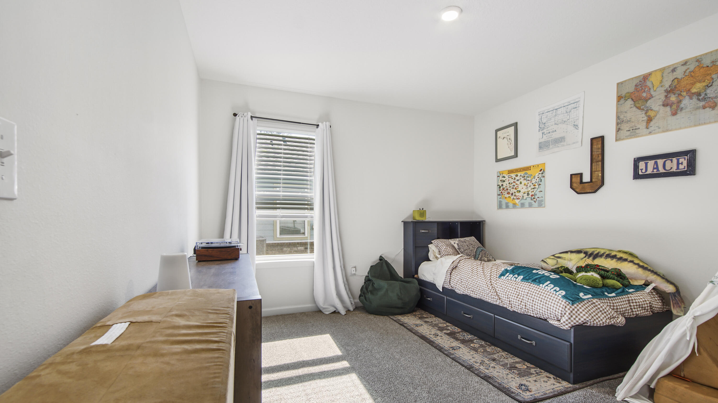 RIVERWALK - Residential