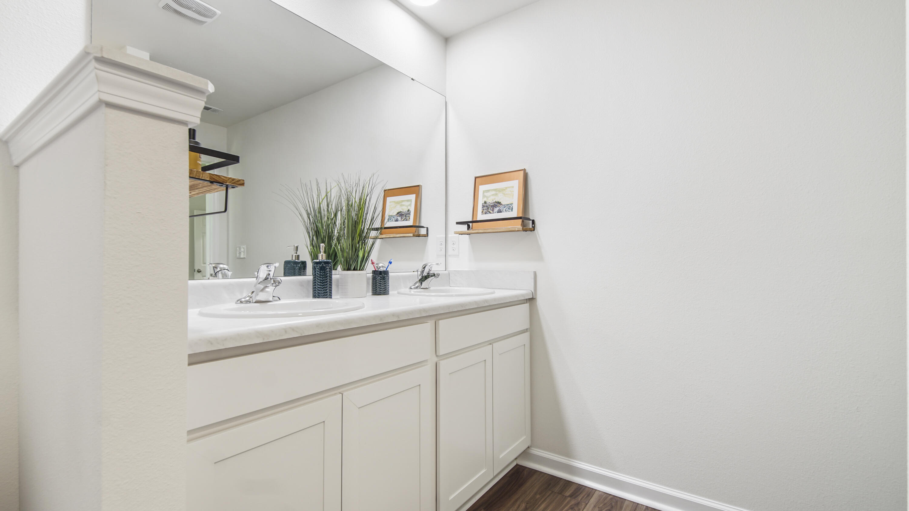 RIVERWALK - Residential