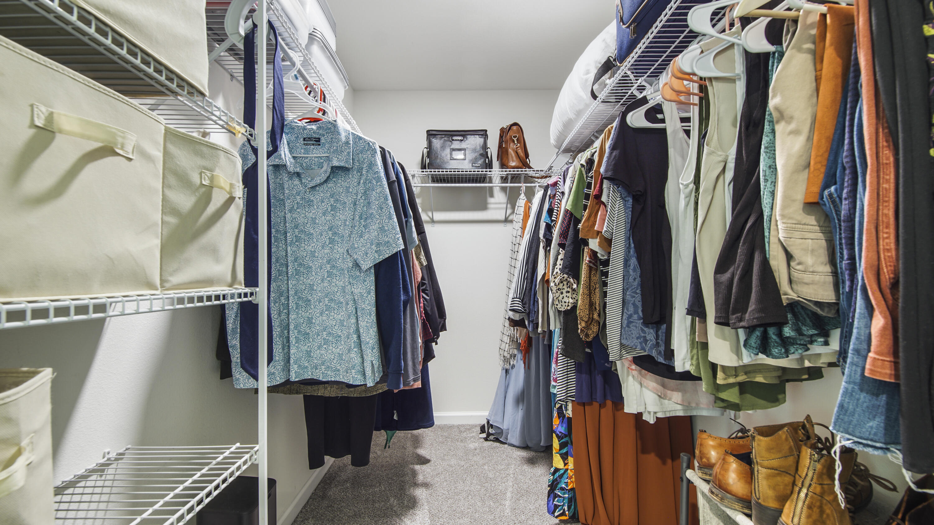 RIVERWALK - Residential