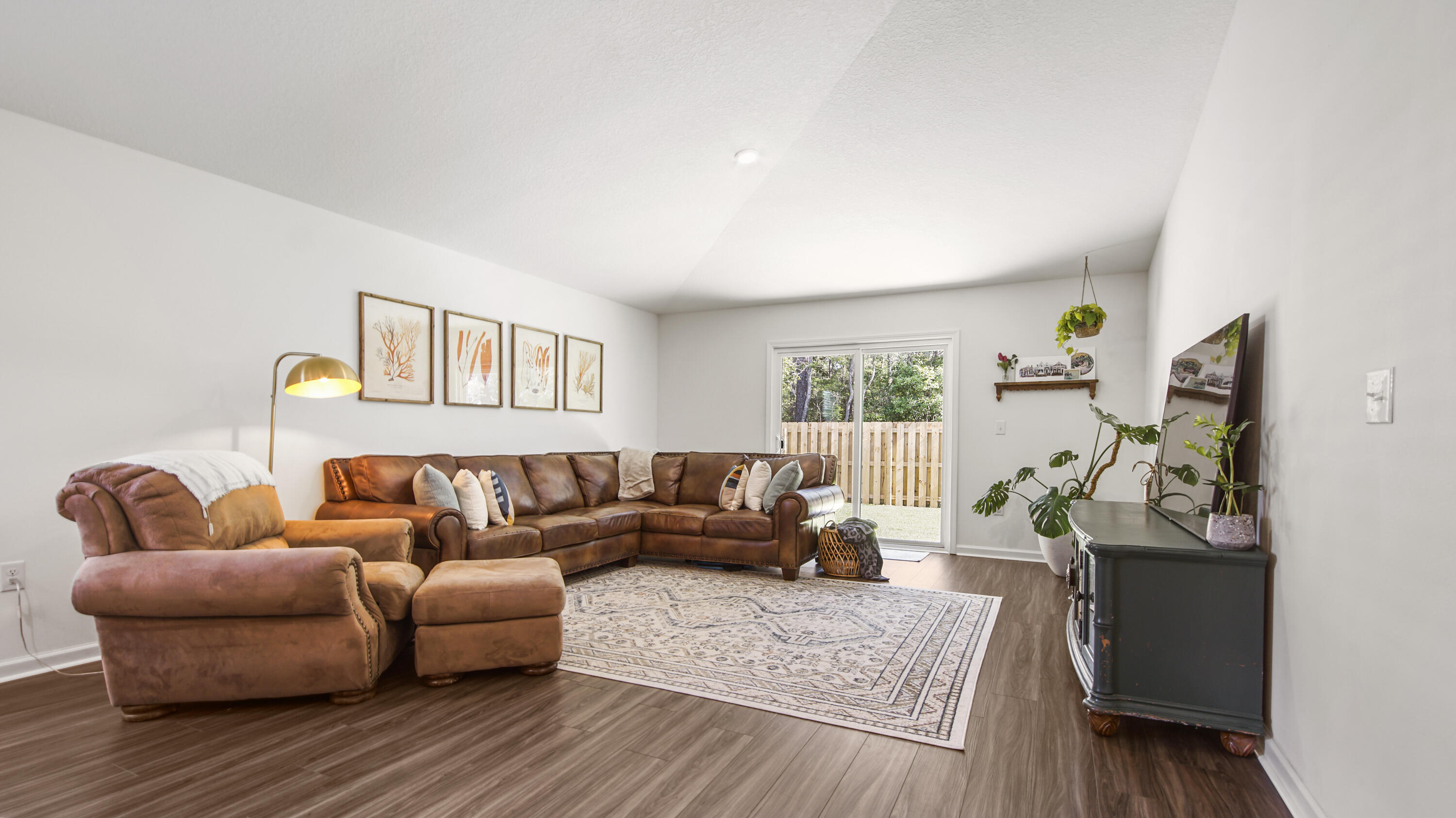 RIVERWALK - Residential