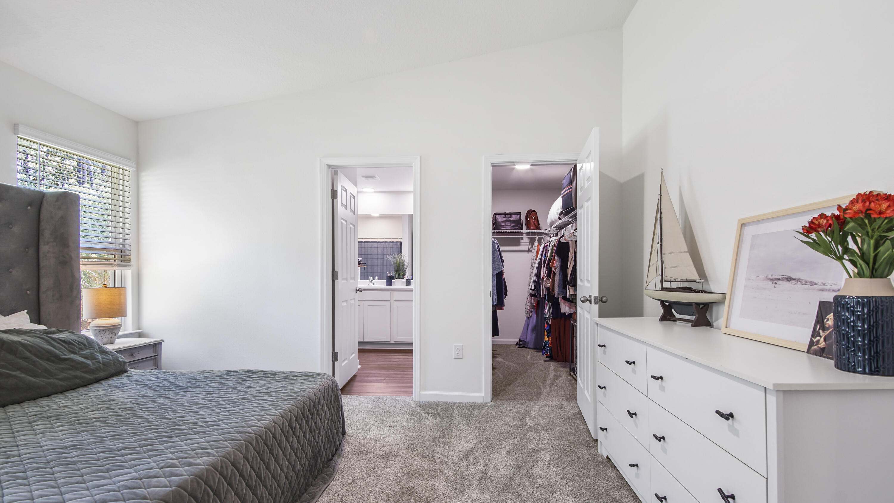 RIVERWALK - Residential