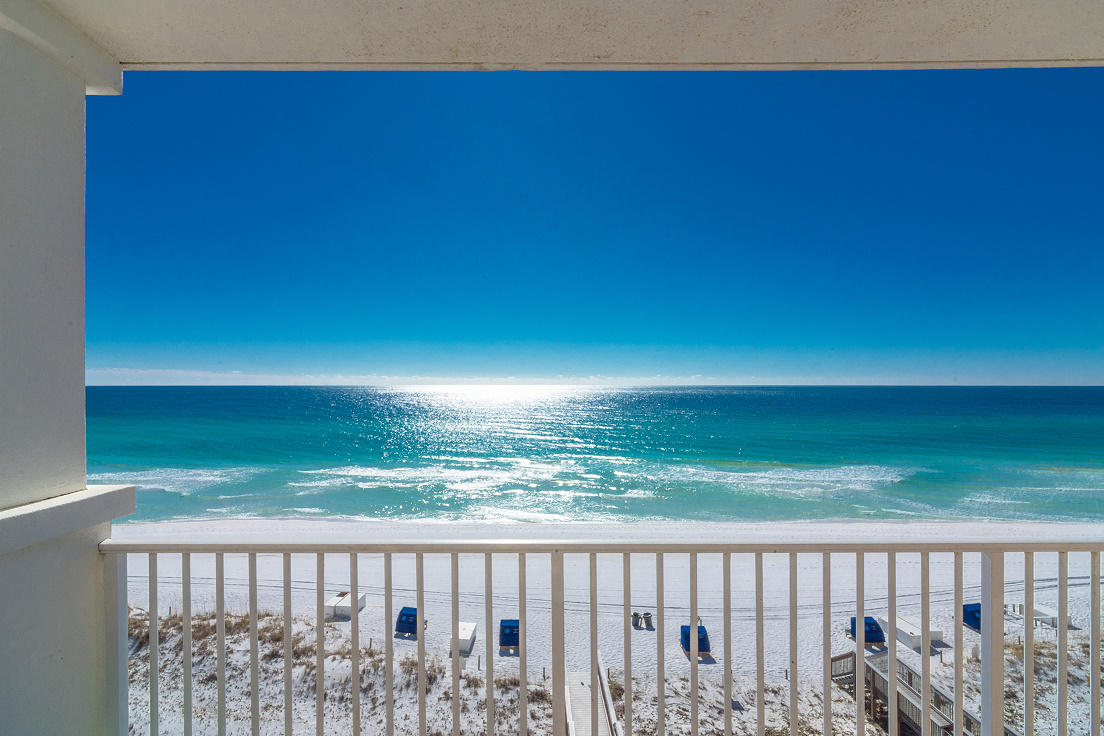 SUMMERCHASE CONDOInn at Crystal Beach - Residential