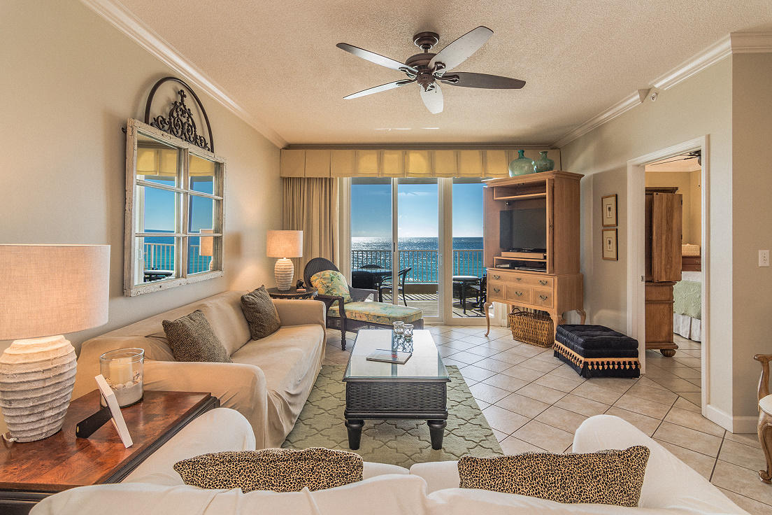 SUMMERCHASE CONDOInn at Crystal Beach - Residential