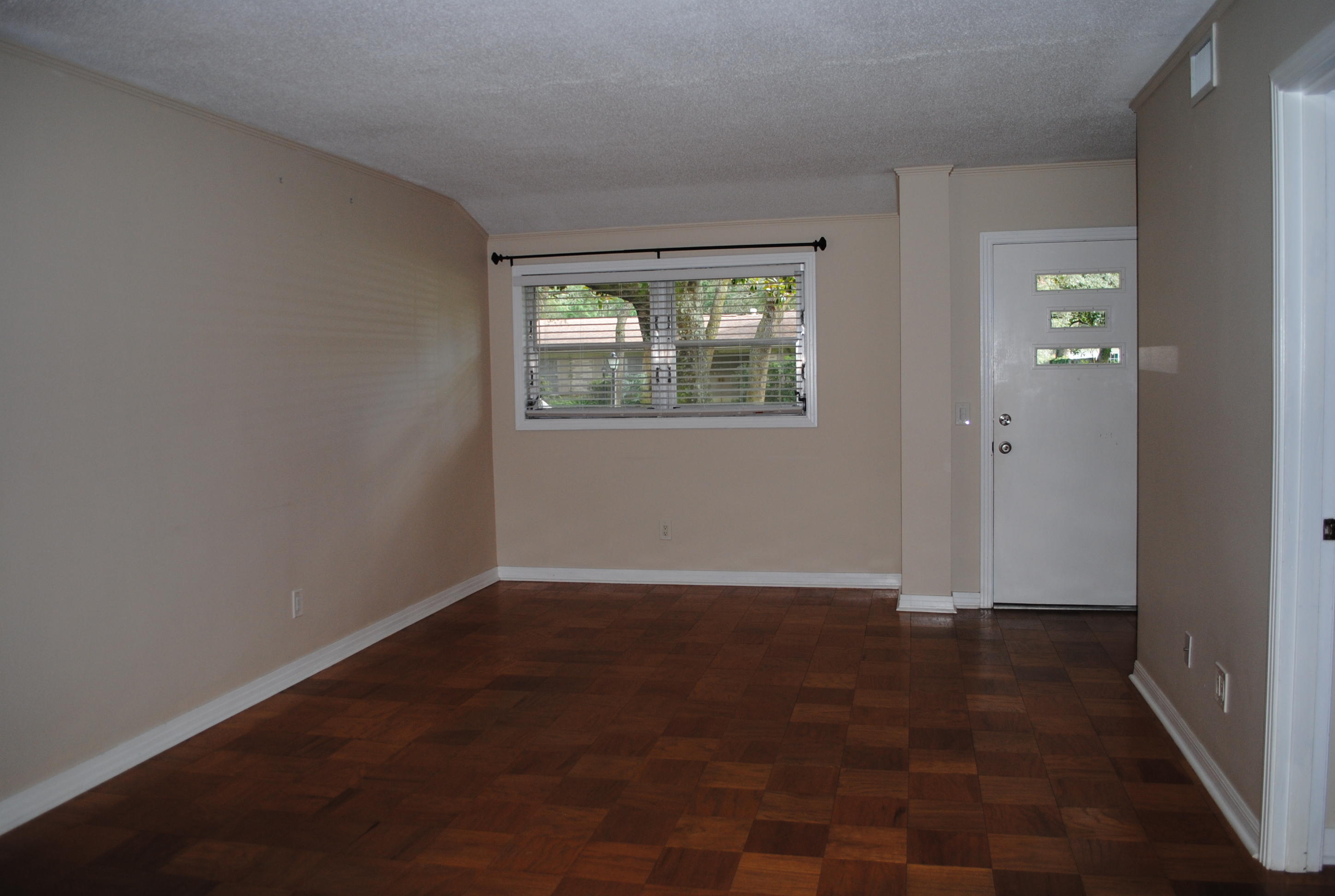 VILLA RUSS PARK - Residential