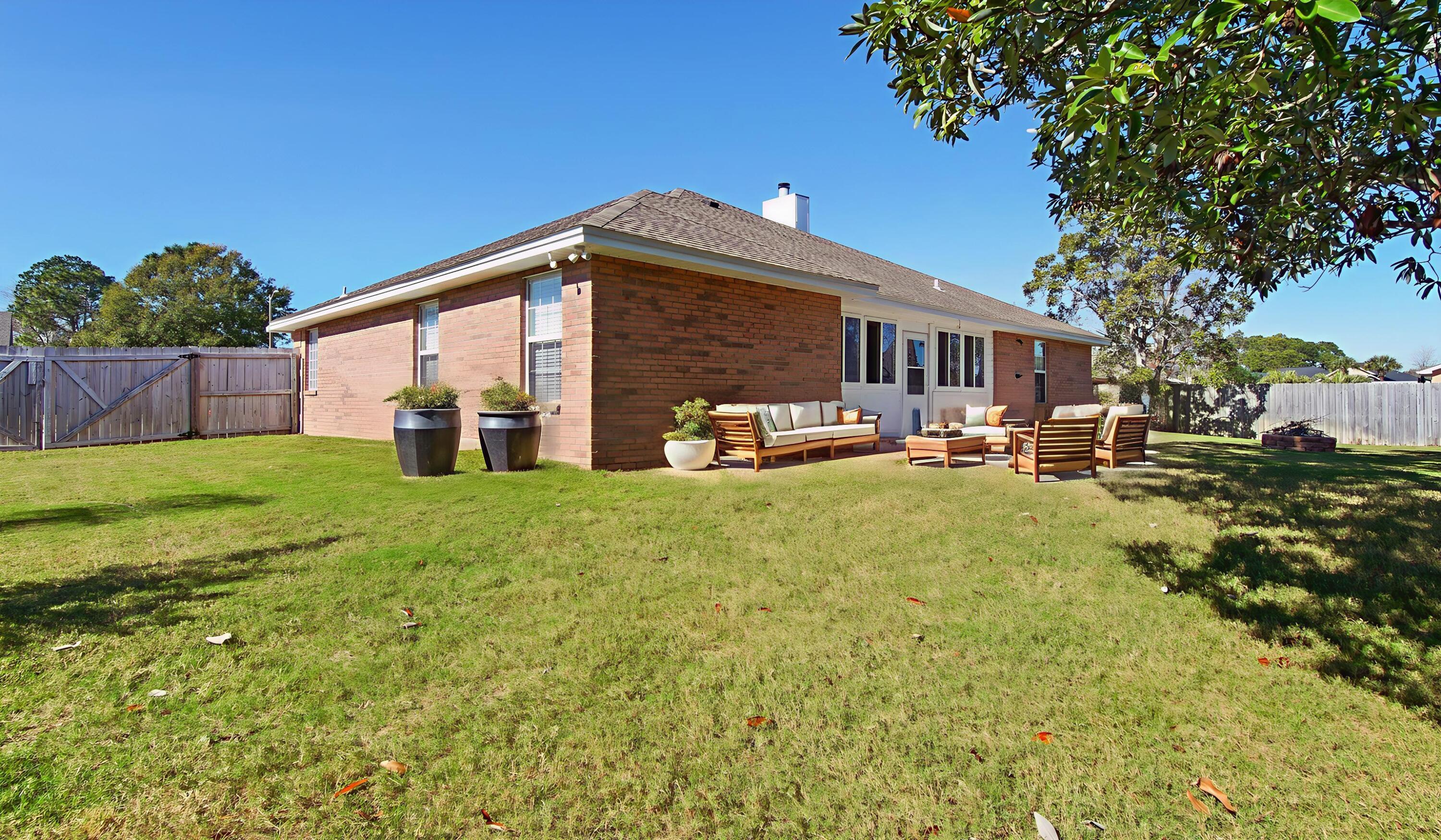 COLONY CLUB HARBOUR PH 3 - Residential