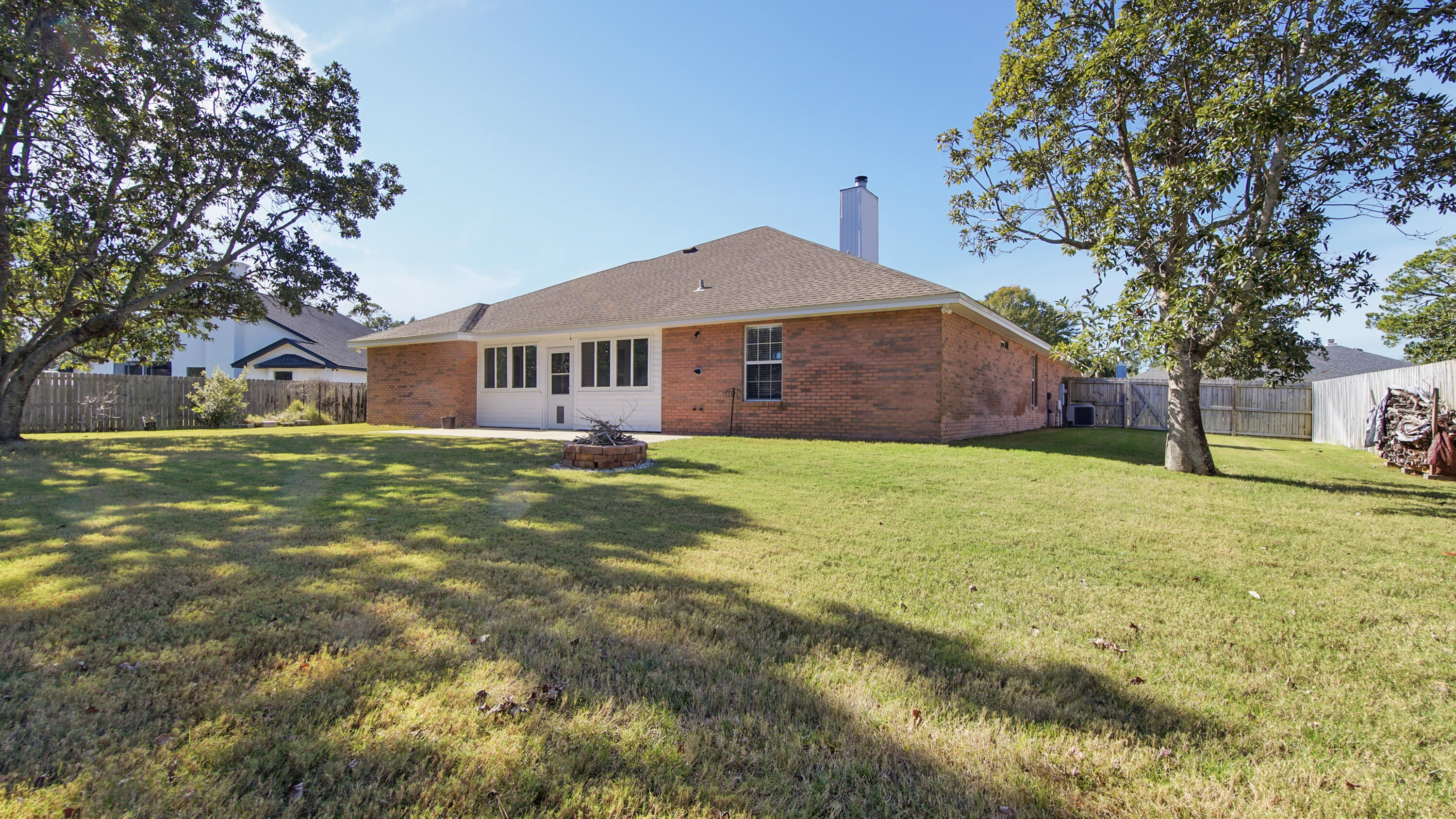 COLONY CLUB HARBOUR PH 3 - Residential