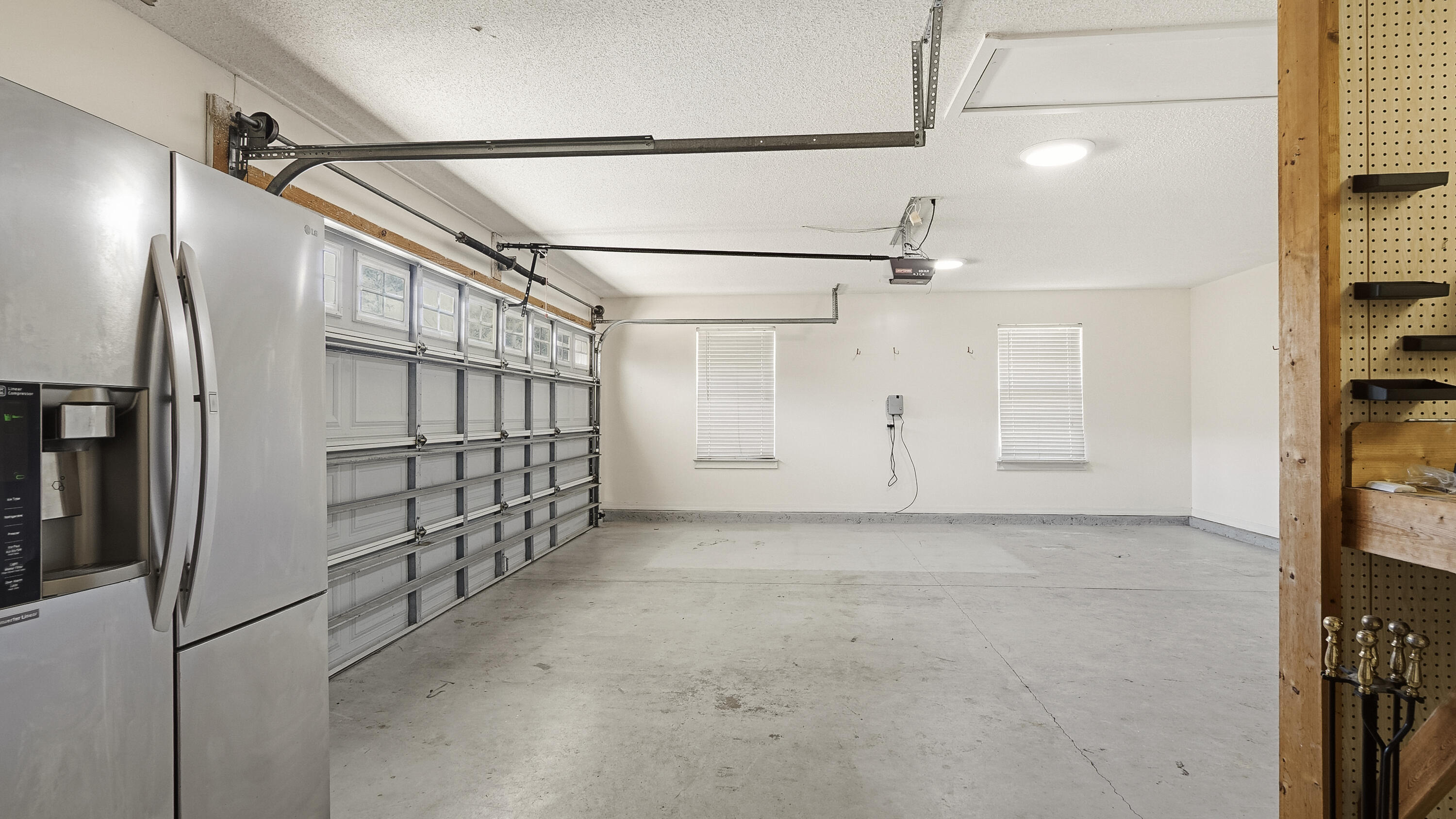 COLONY CLUB HARBOUR PH 3 - Residential