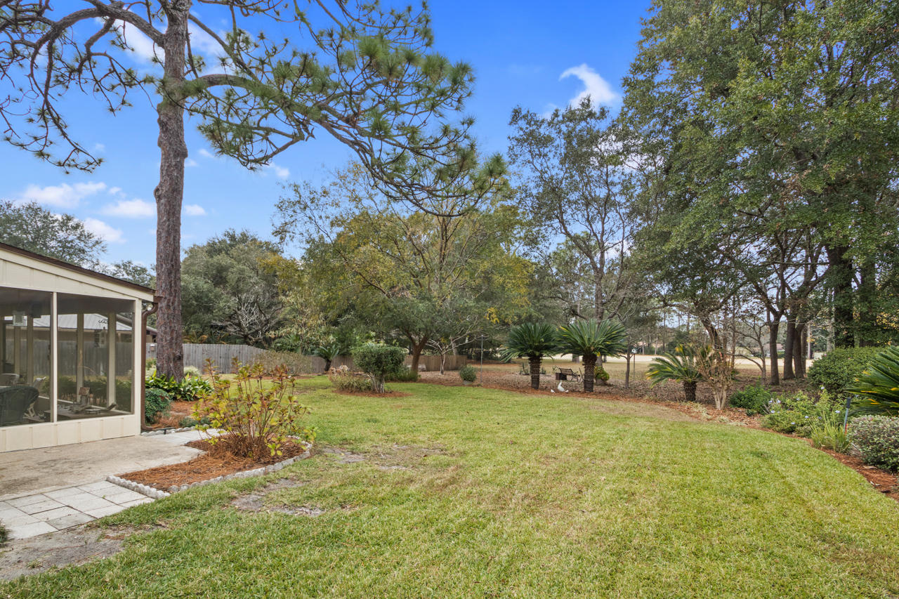 ROCKY BAYOU COUNTRY CLUB ESTATES 3 - Residential