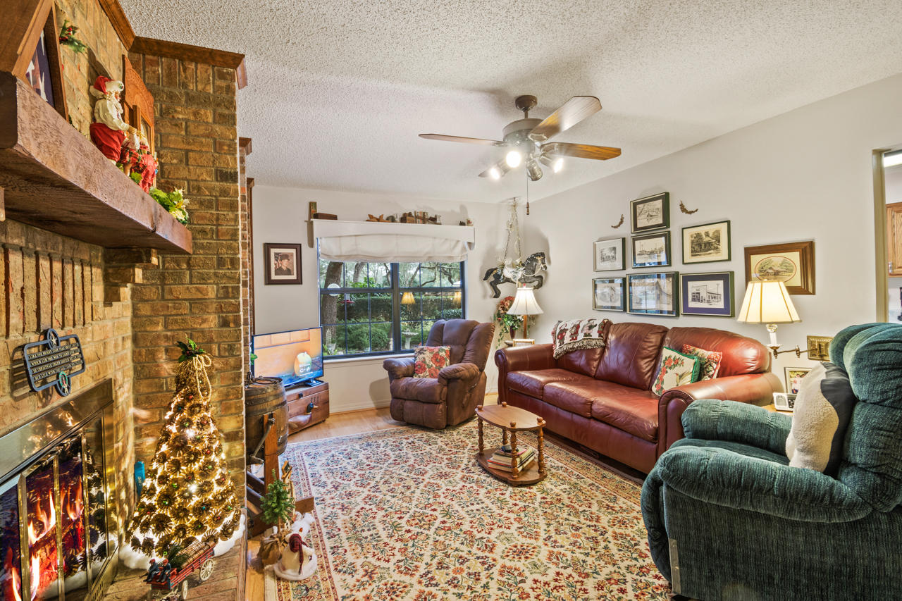 ROCKY BAYOU COUNTRY CLUB ESTATES 3 - Residential