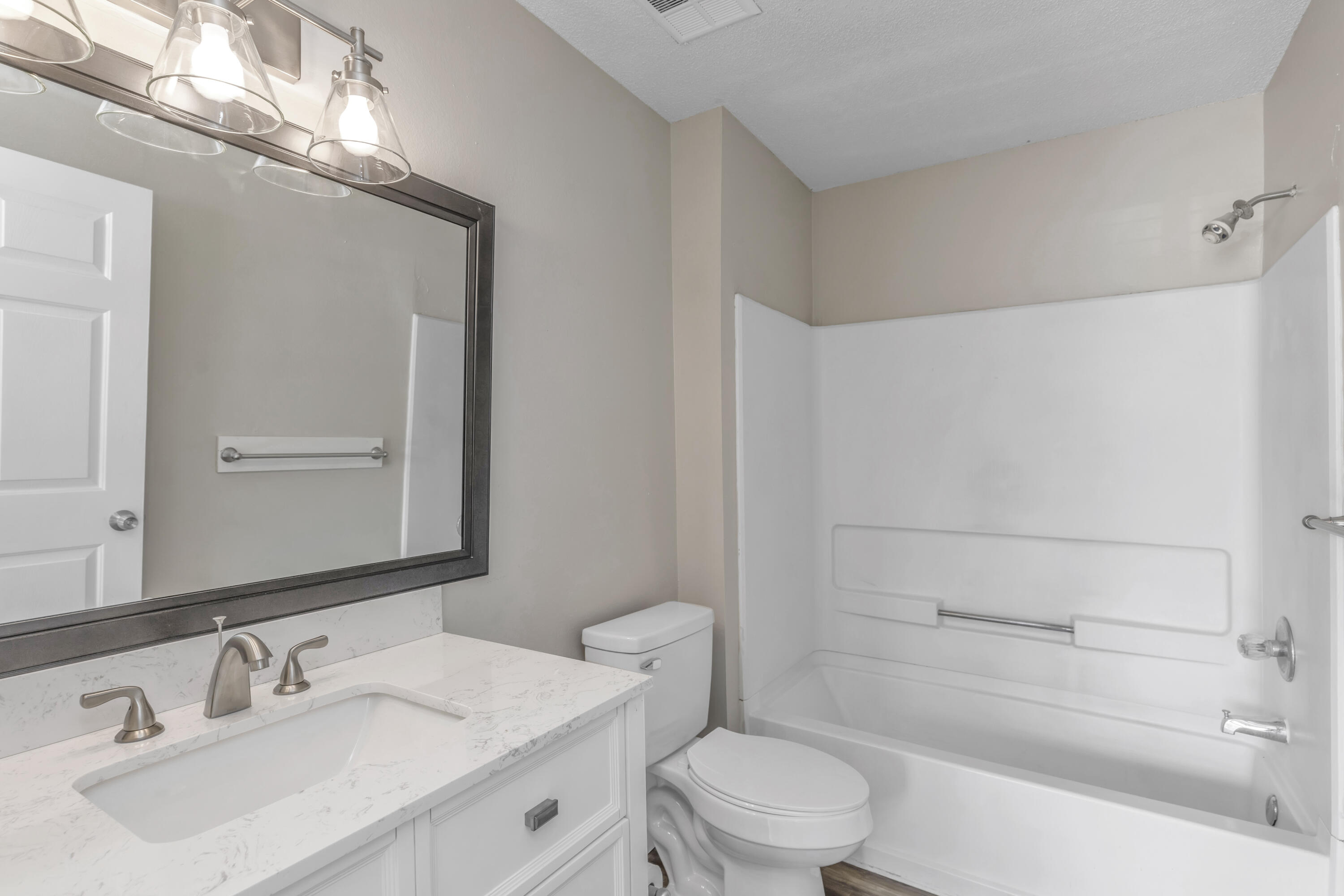 INDIAN LAKE - Residential