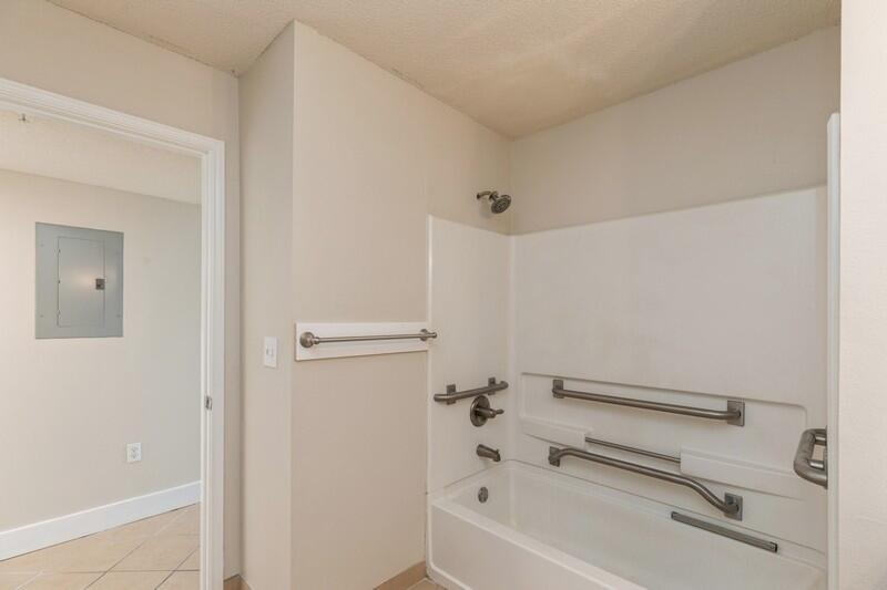 INDIAN LAKE - Residential