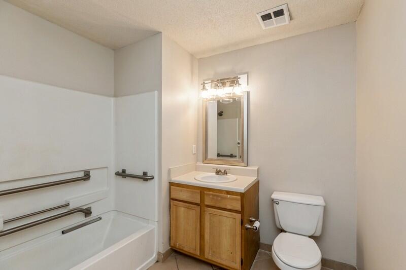 INDIAN LAKE - Residential