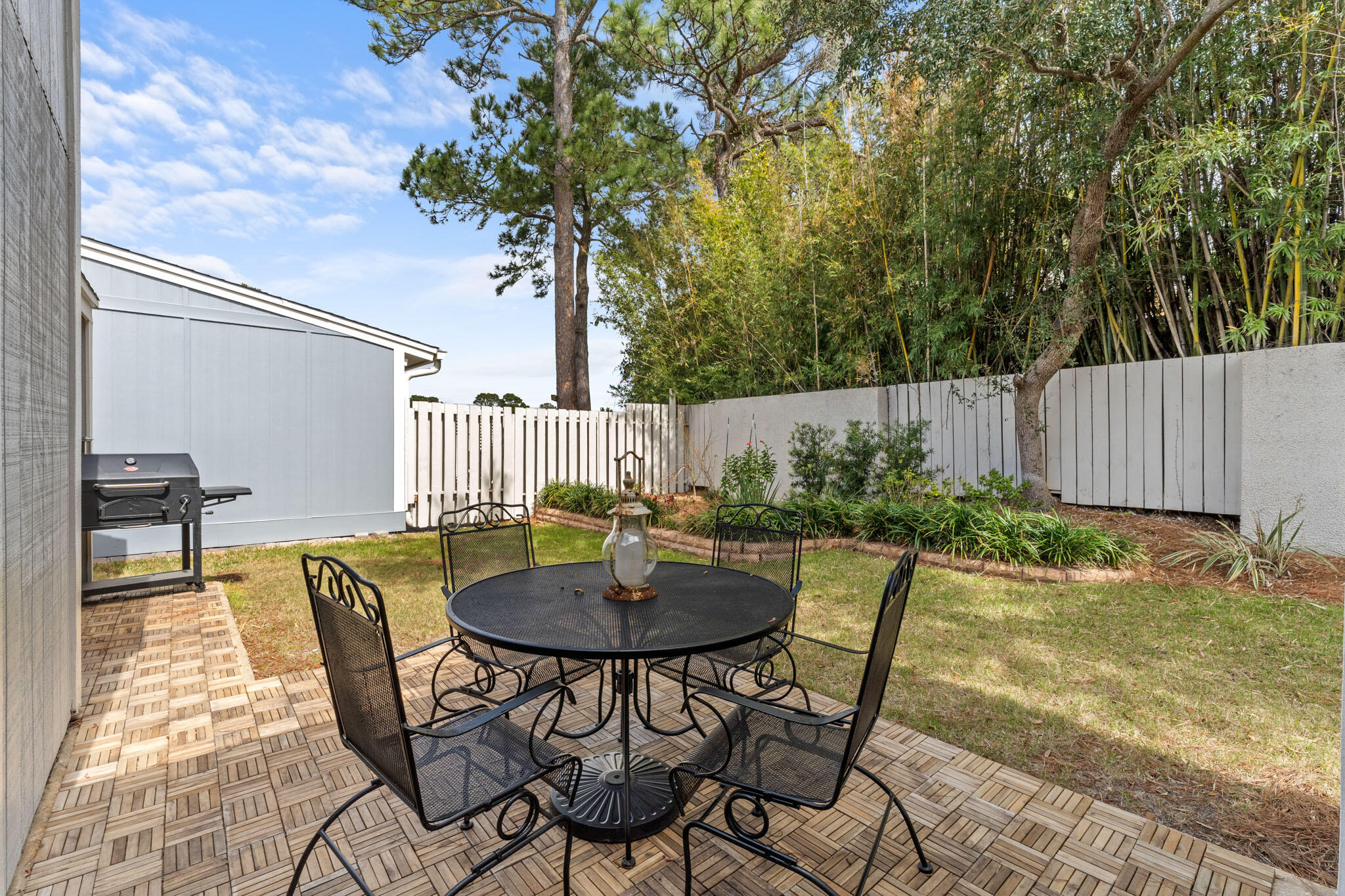 LINKSIDE VILLAGE UNIT 1 - Residential