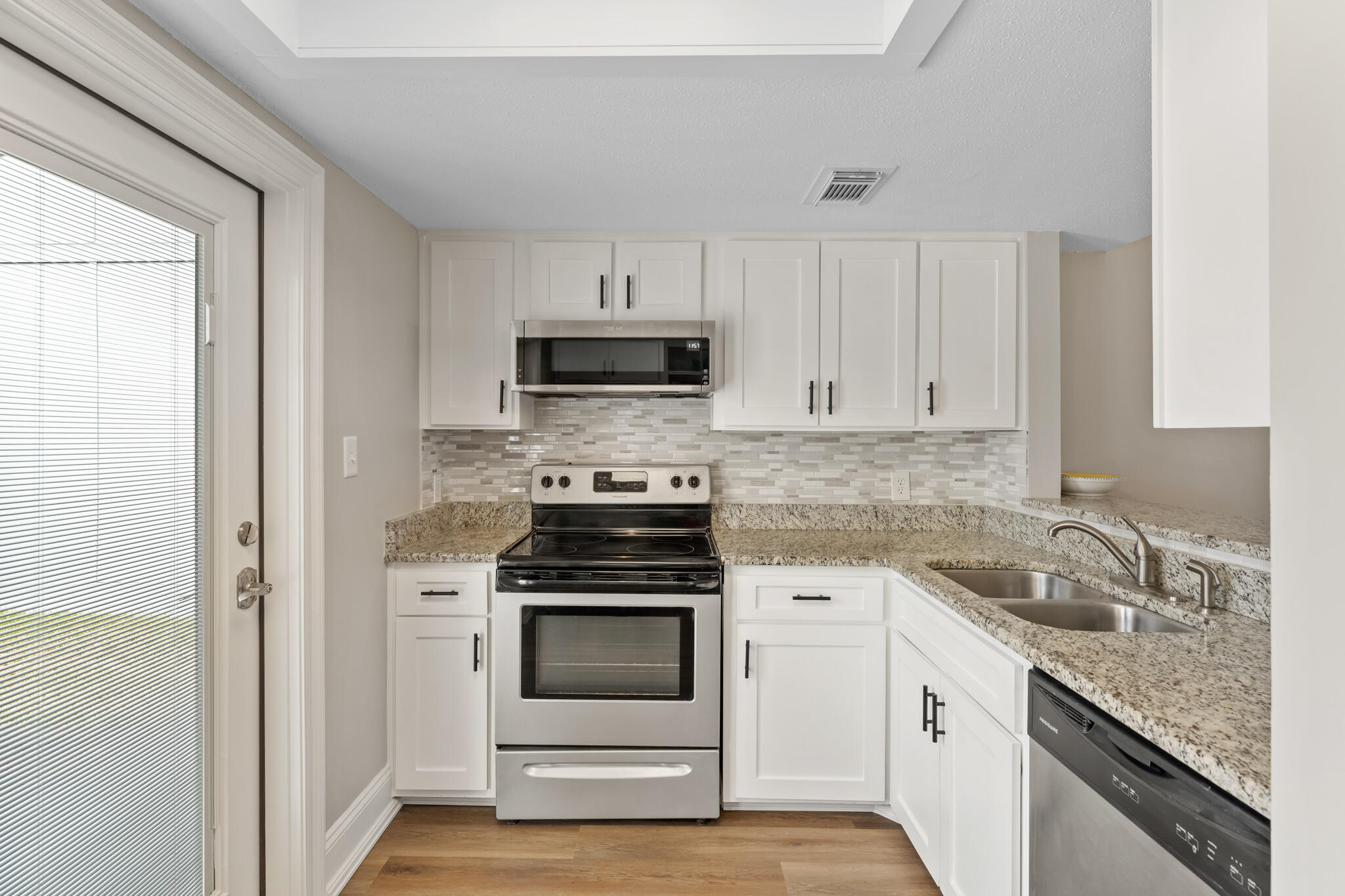 LINKSIDE VILLAGE UNIT 1 - Residential