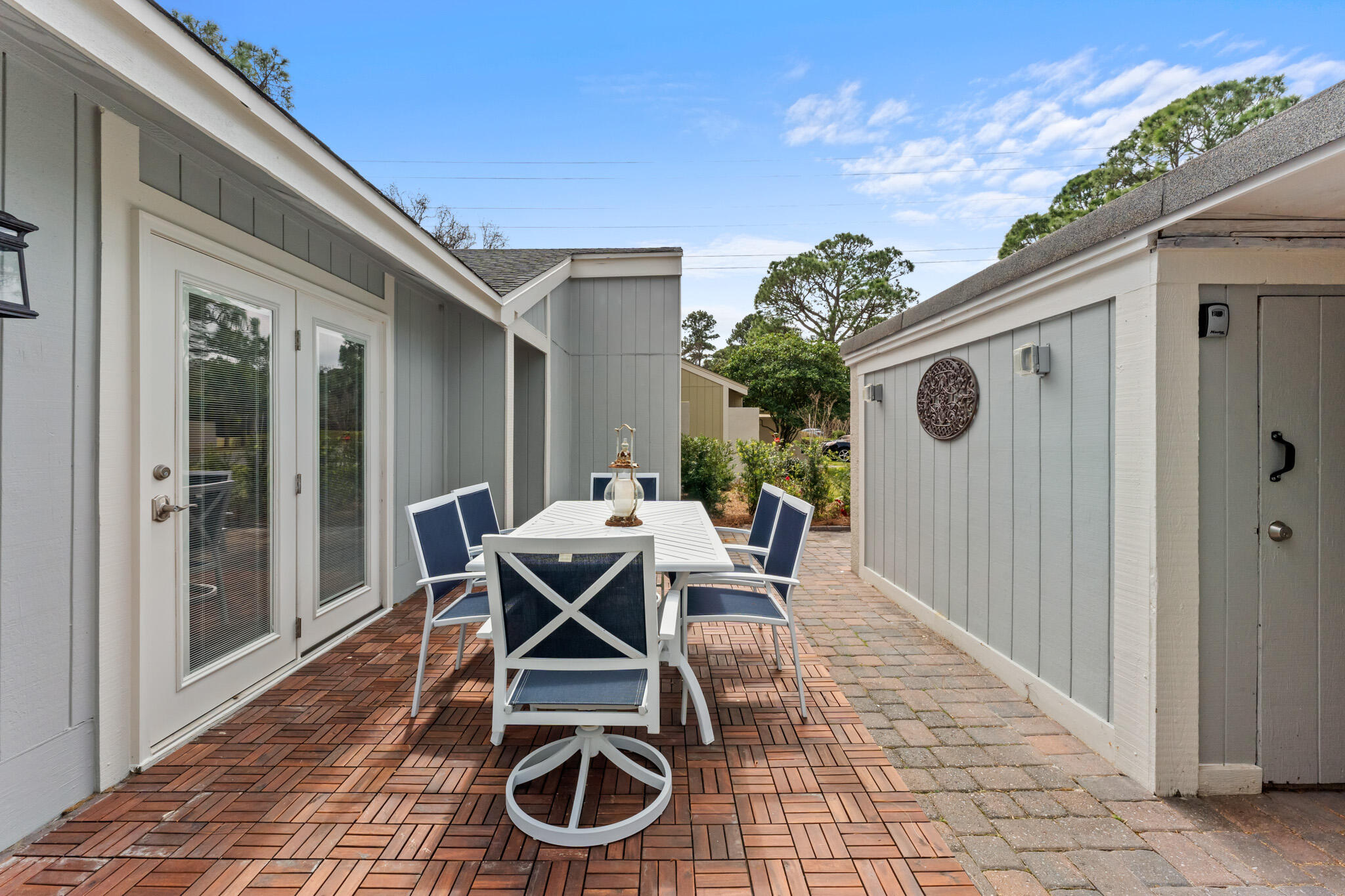 LINKSIDE VILLAGE UNIT 1 - Residential