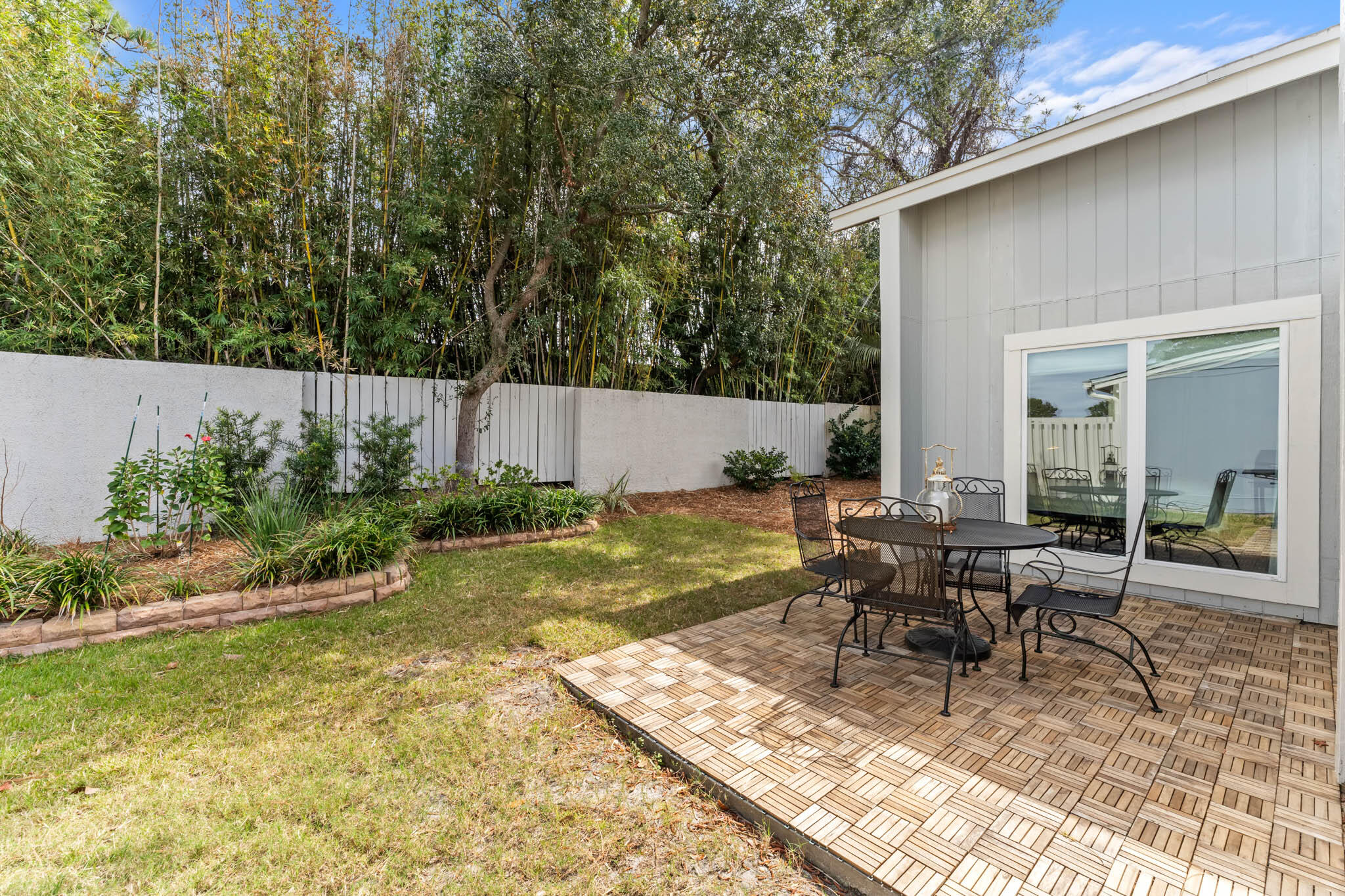 LINKSIDE VILLAGE UNIT 1 - Residential