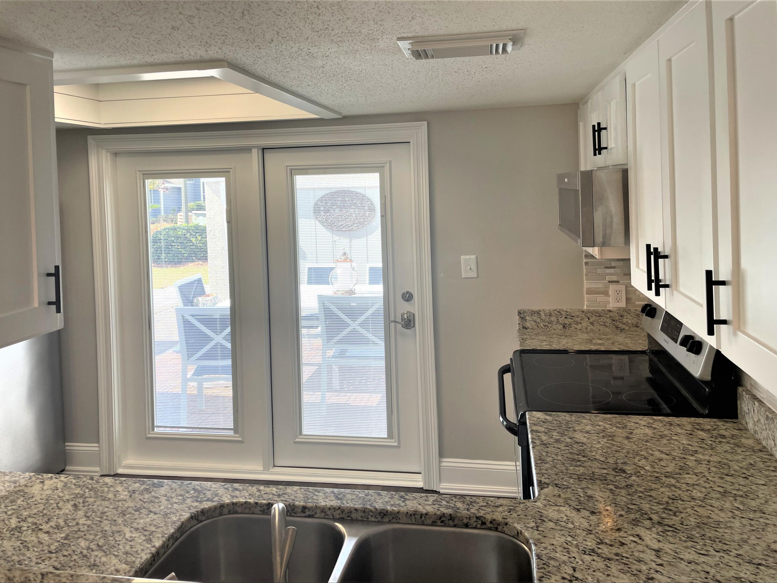 LINKSIDE VILLAGE UNIT 1 - Residential