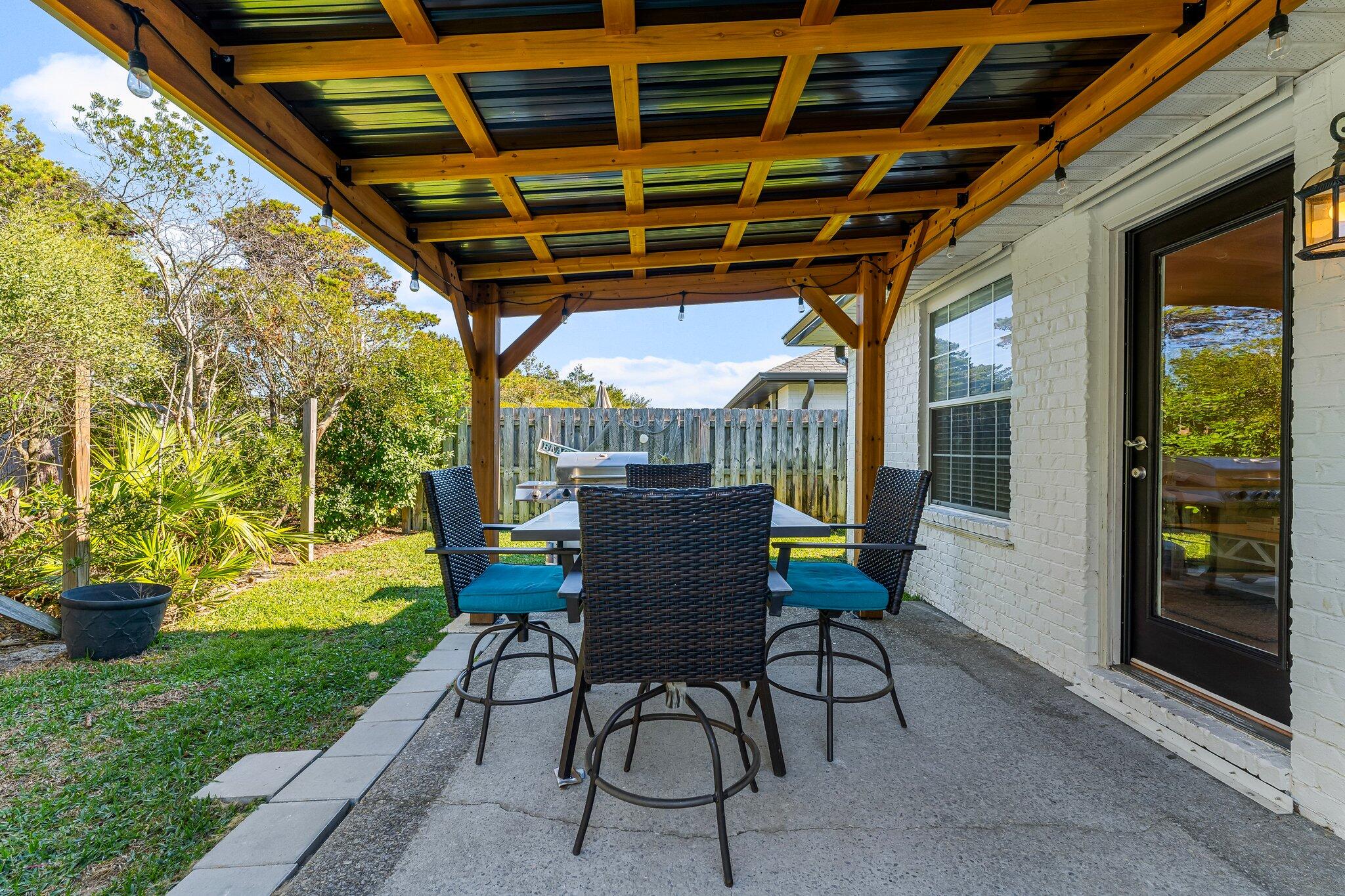 PARADISE RETREAT - Residential