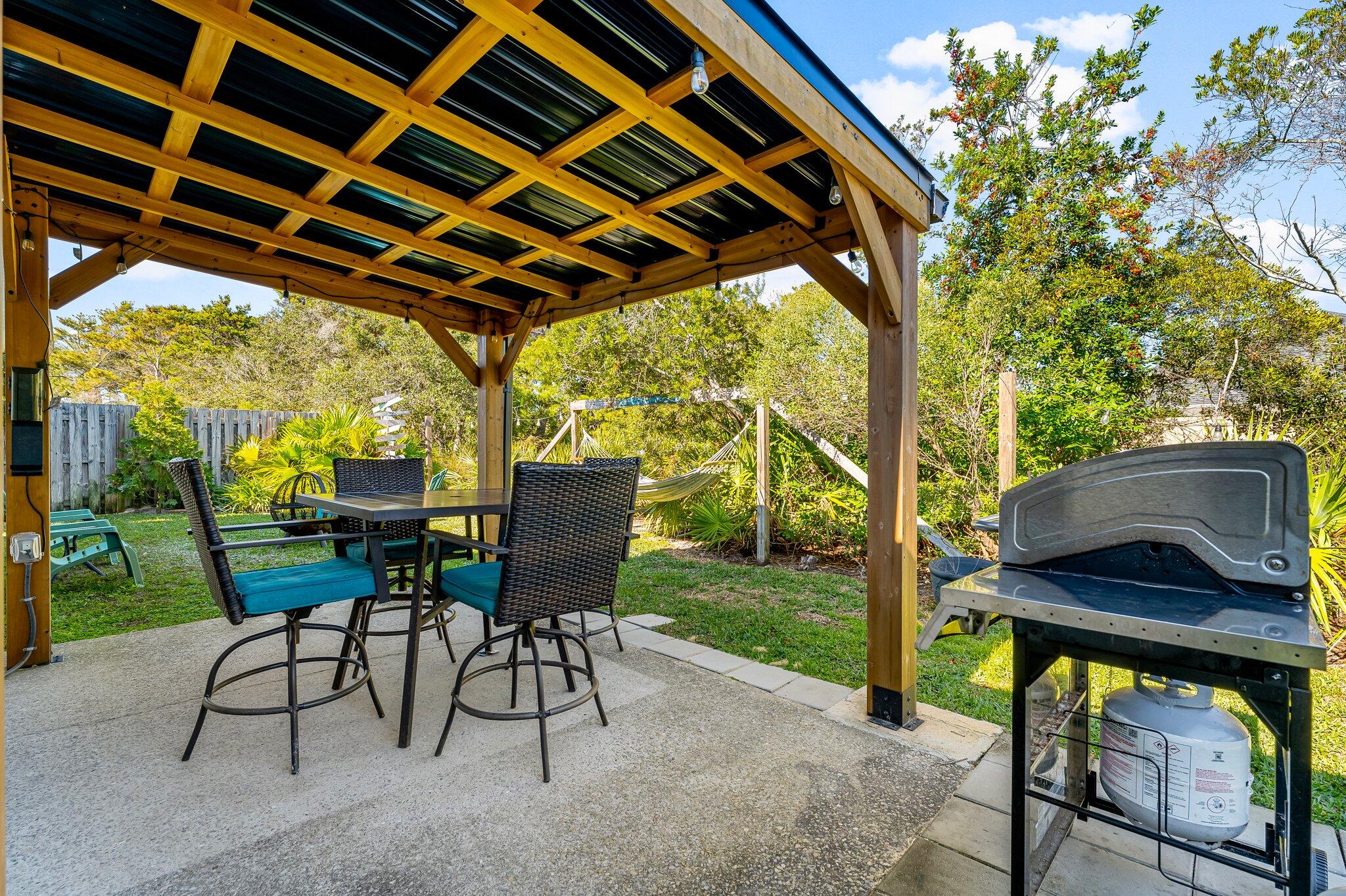 PARADISE RETREAT - Residential