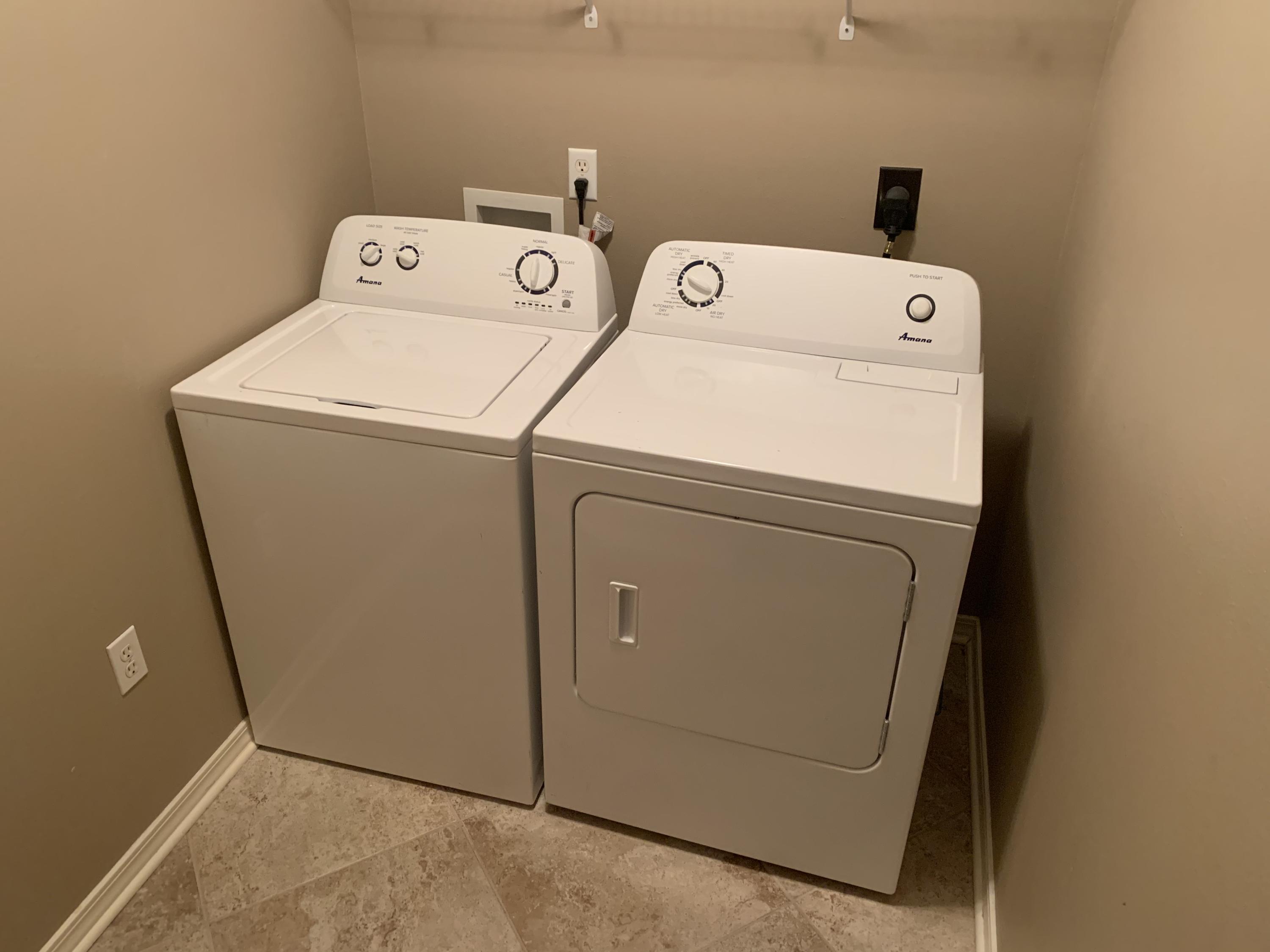 EMERALD LAKES PH 3 - Residential Lease