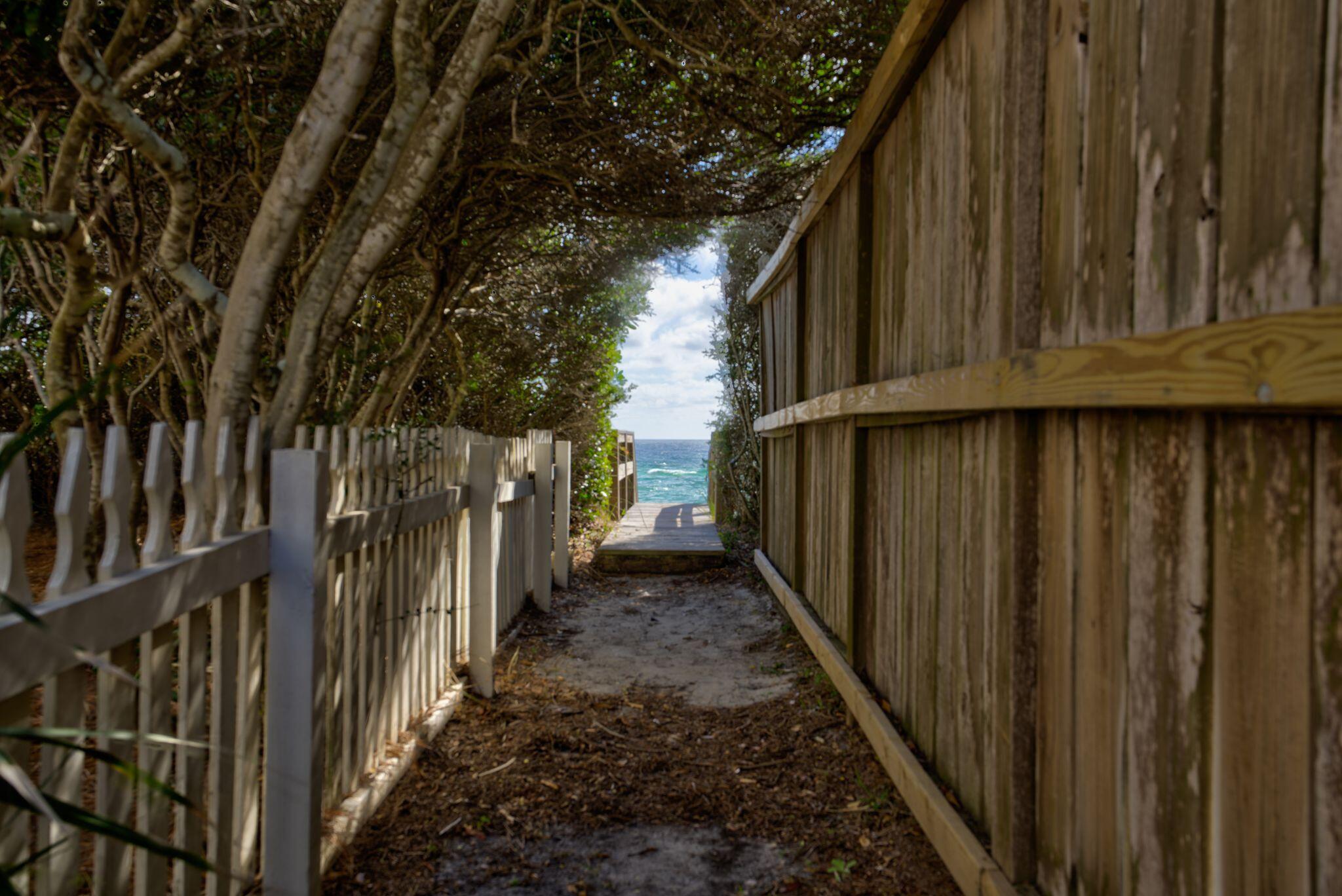 SEANEST VILLAGE - Land