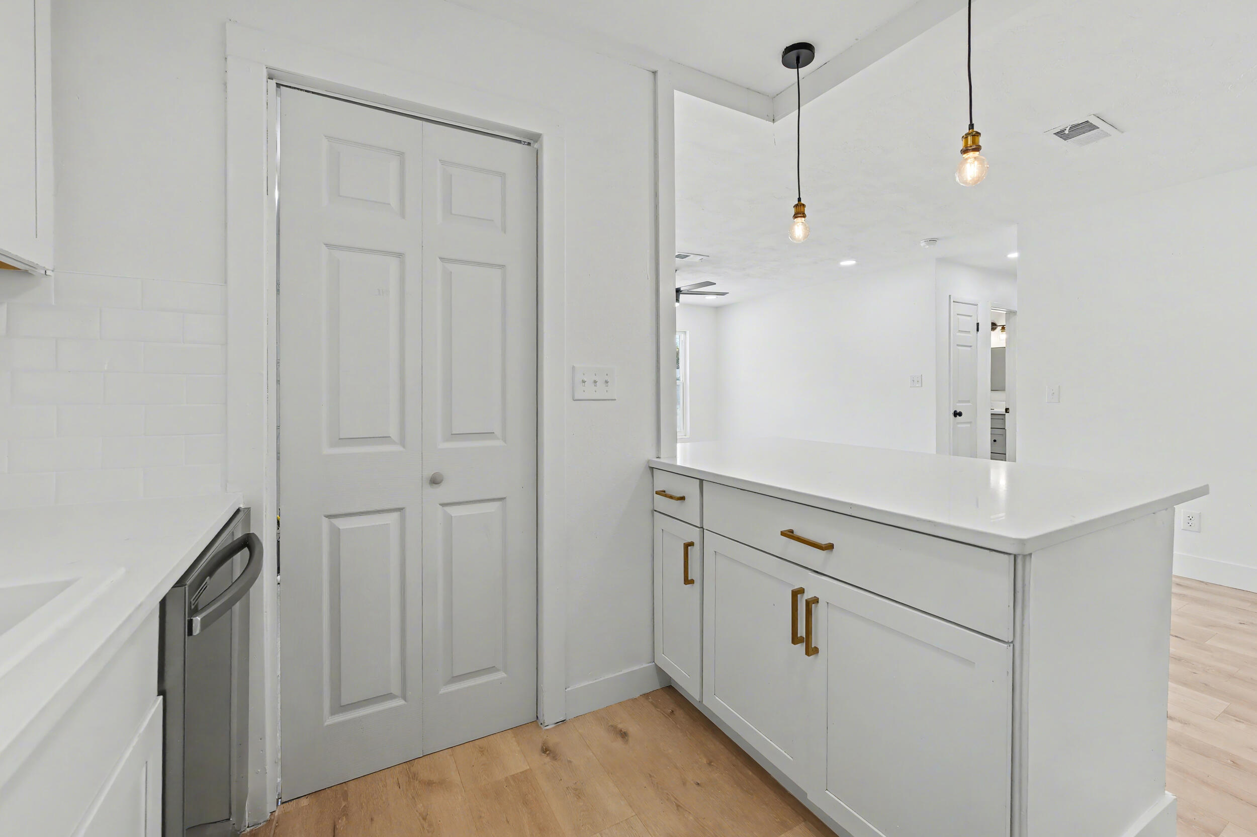 OAK TREE PARK - Residential