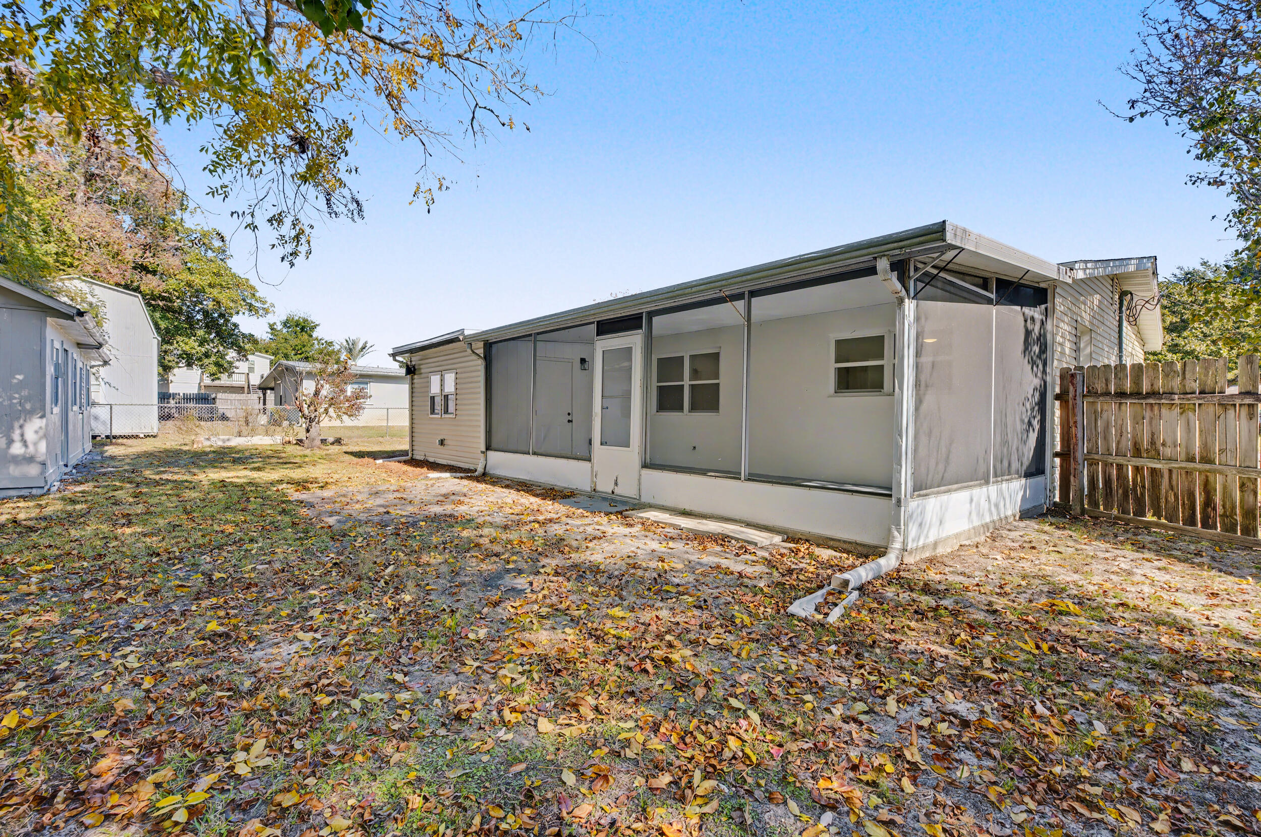 OAK TREE PARK - Residential